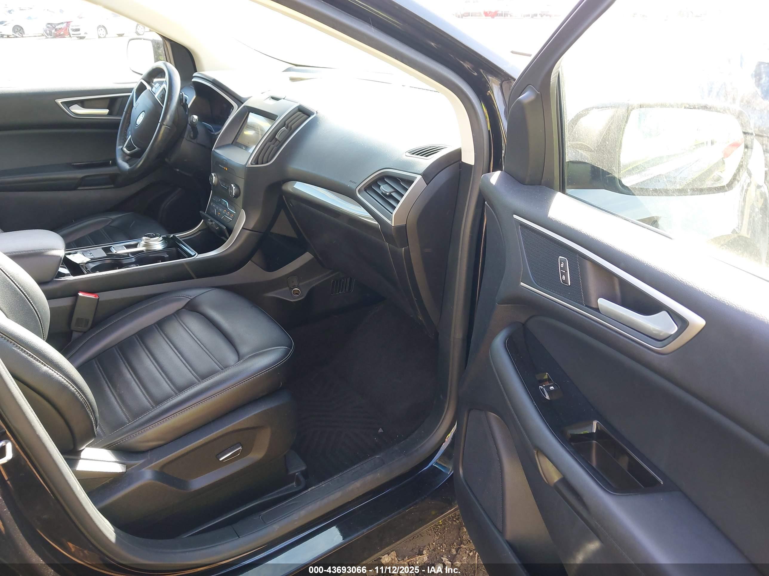 FORD EDGE image 5