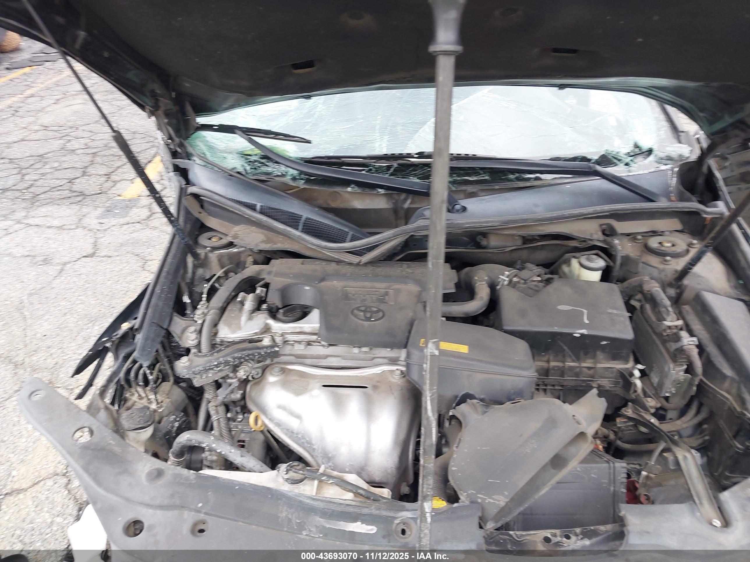 TOYOTA CAMRY image 10
