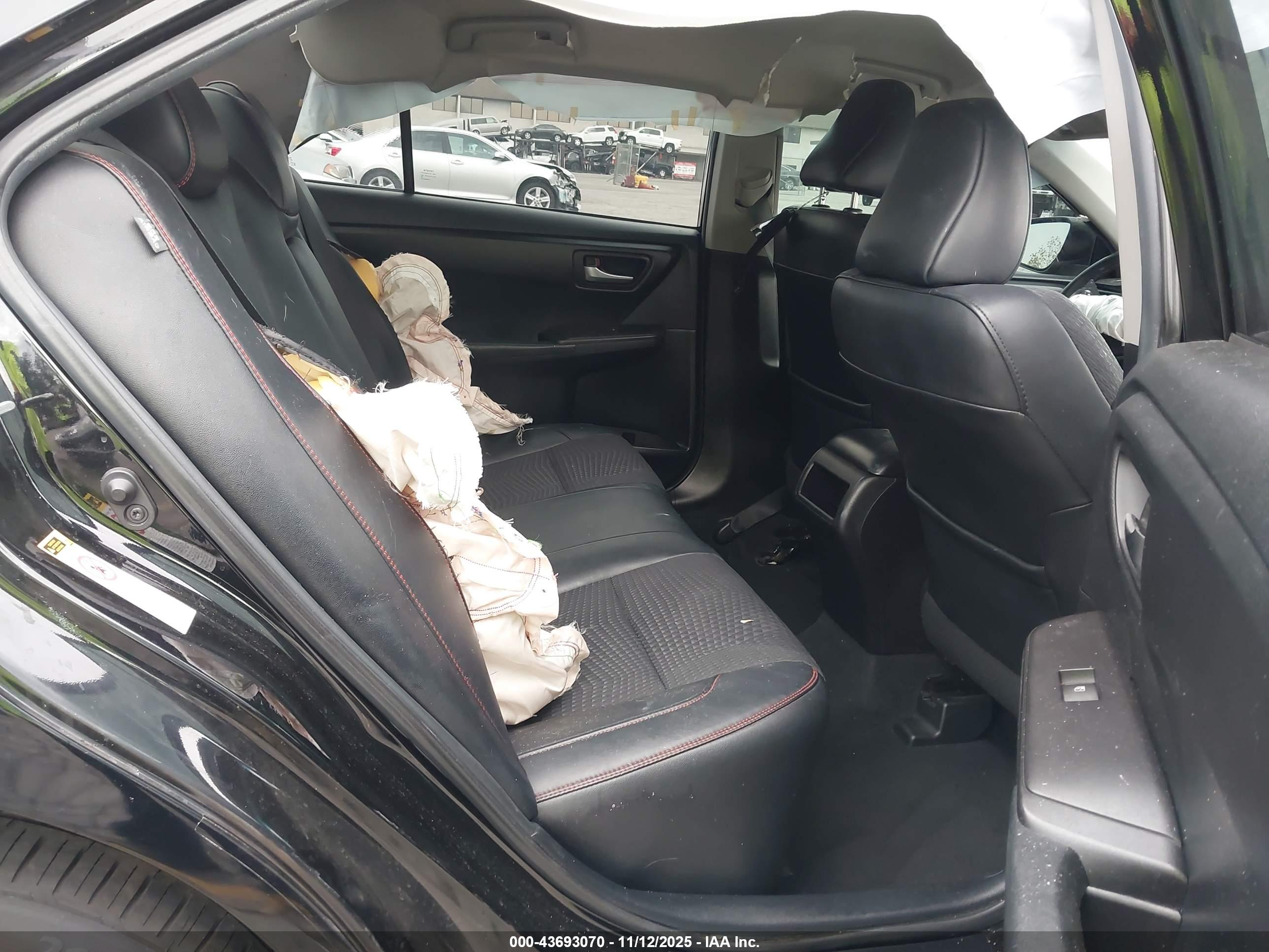 TOYOTA CAMRY image 8