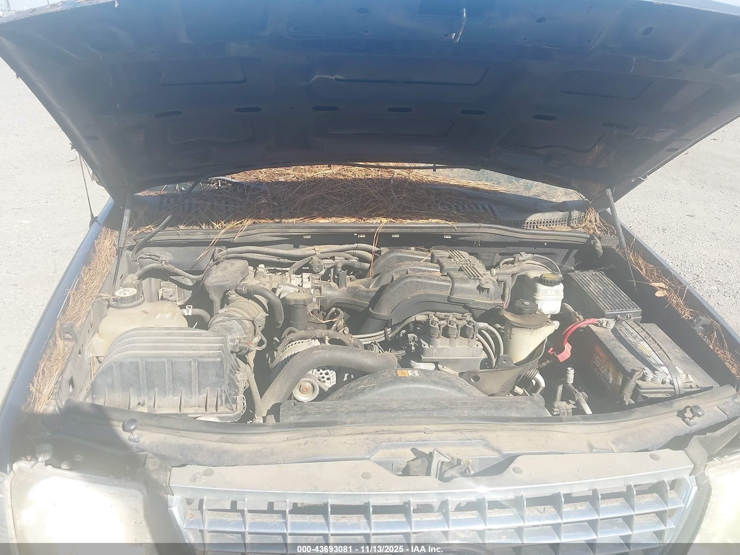 FORD EXPLORER image 10