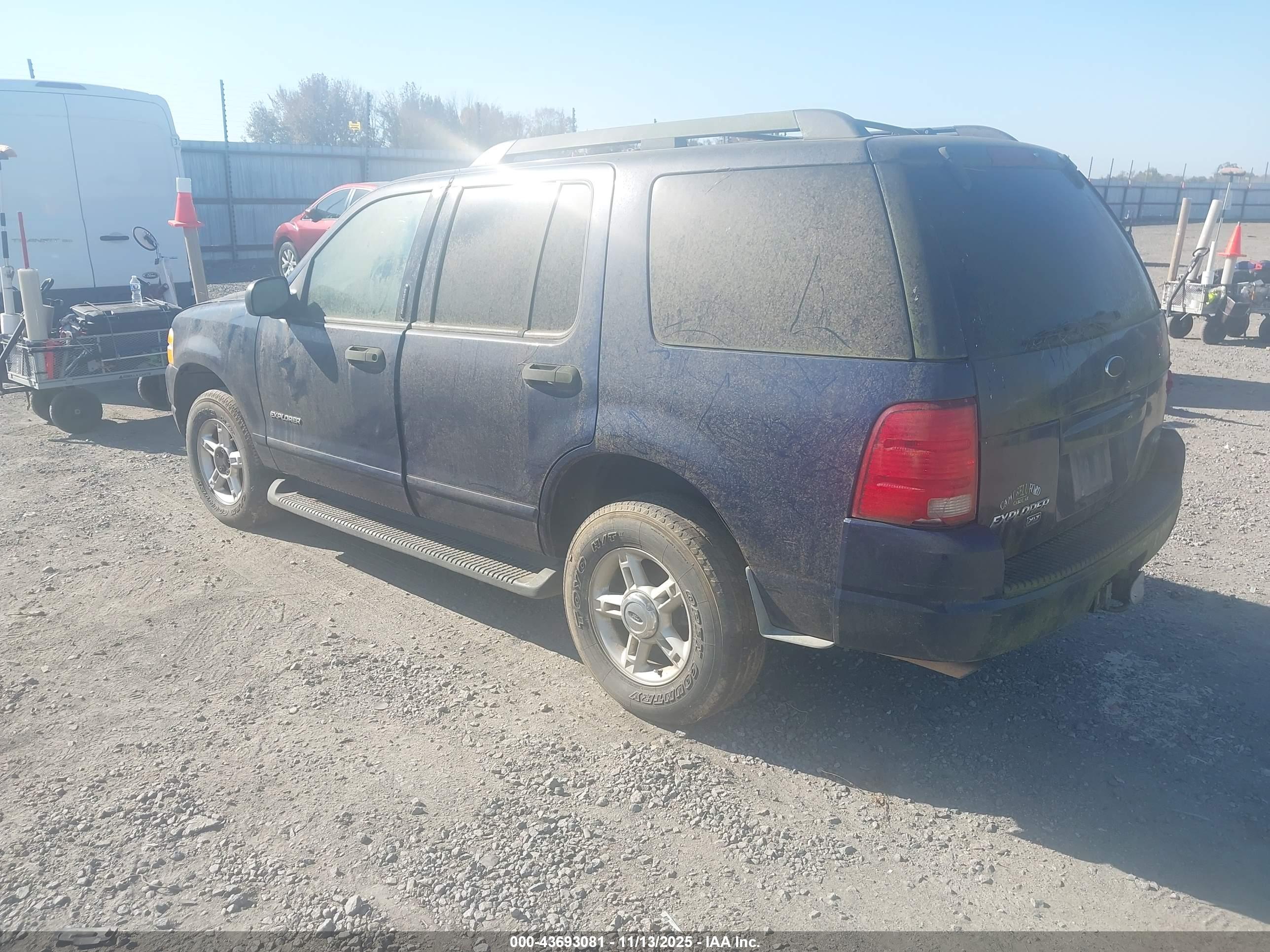 FORD EXPLORER image 3