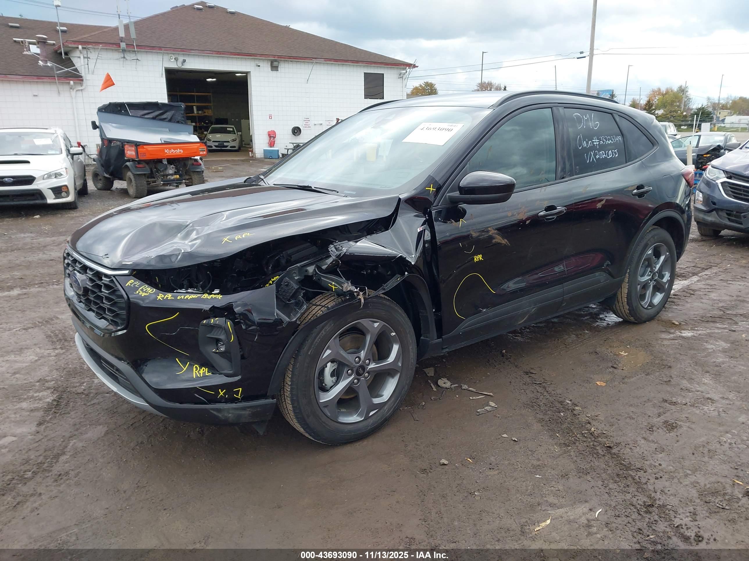 FORD ESCAPE image 2