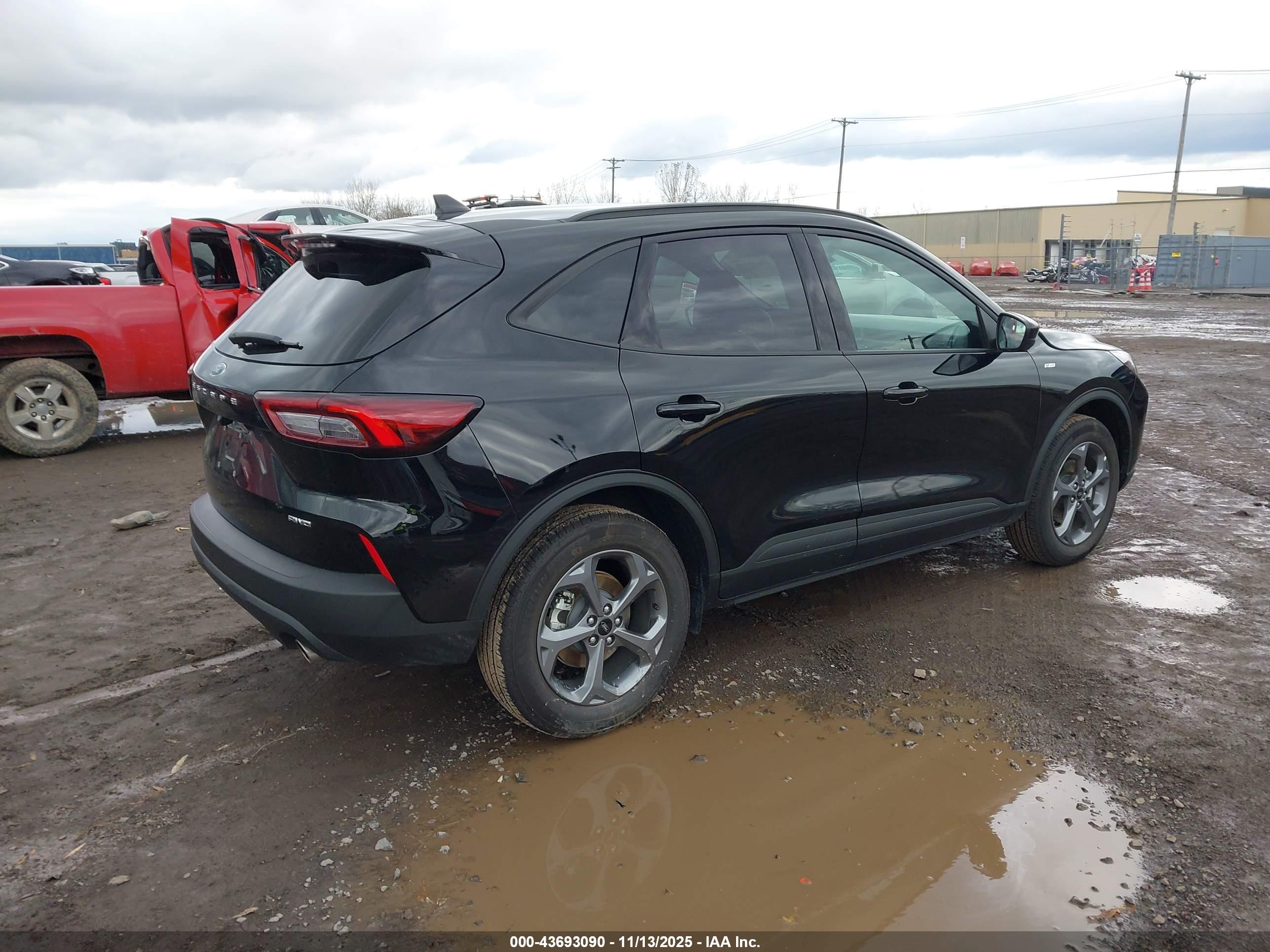 FORD ESCAPE image 4