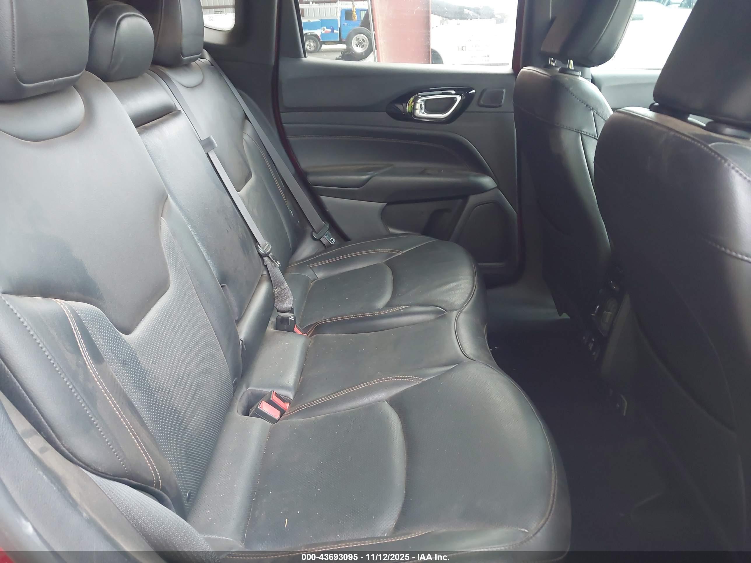 JEEP COMPASS image 8