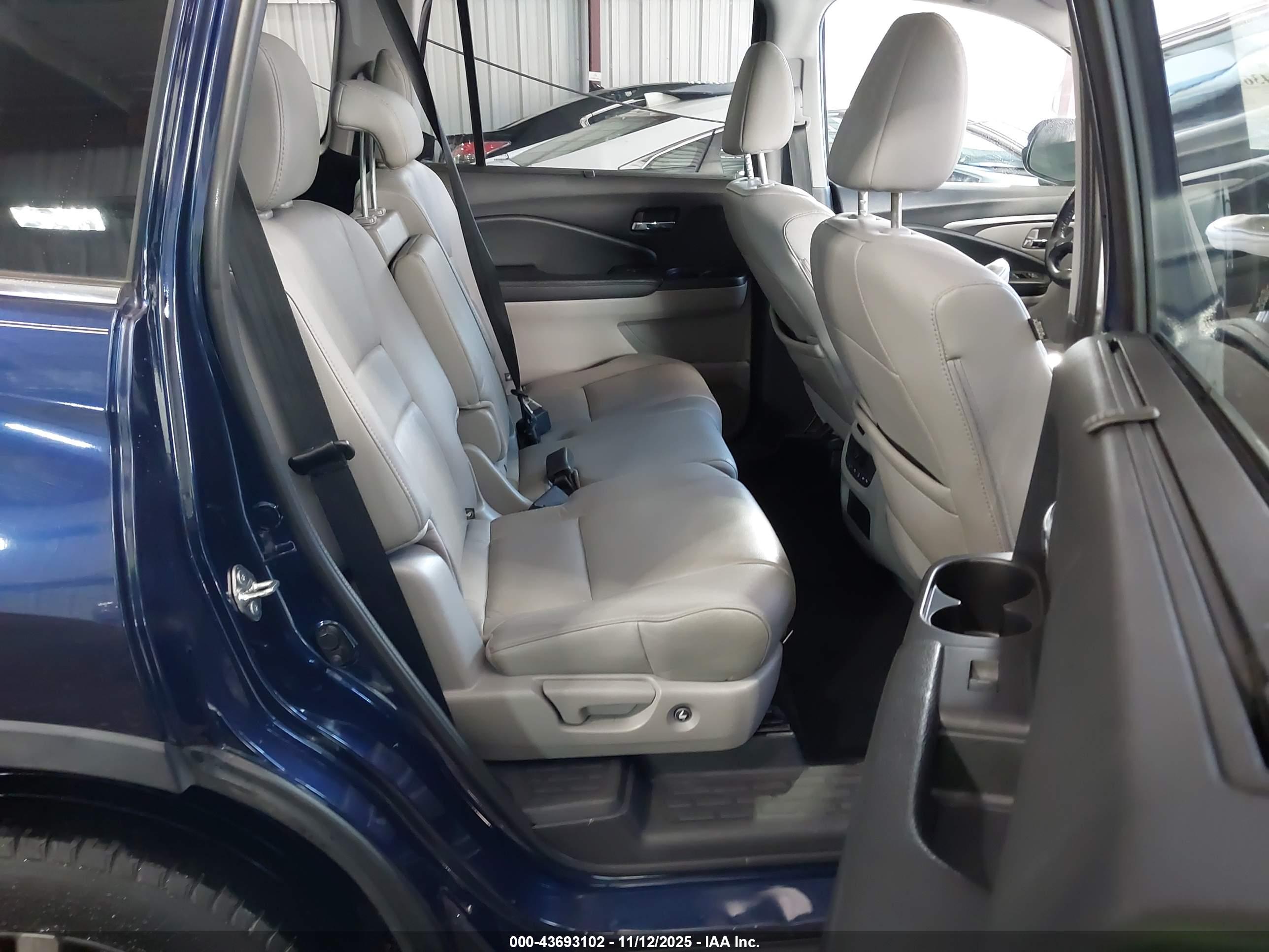 HONDA PILOT image 8