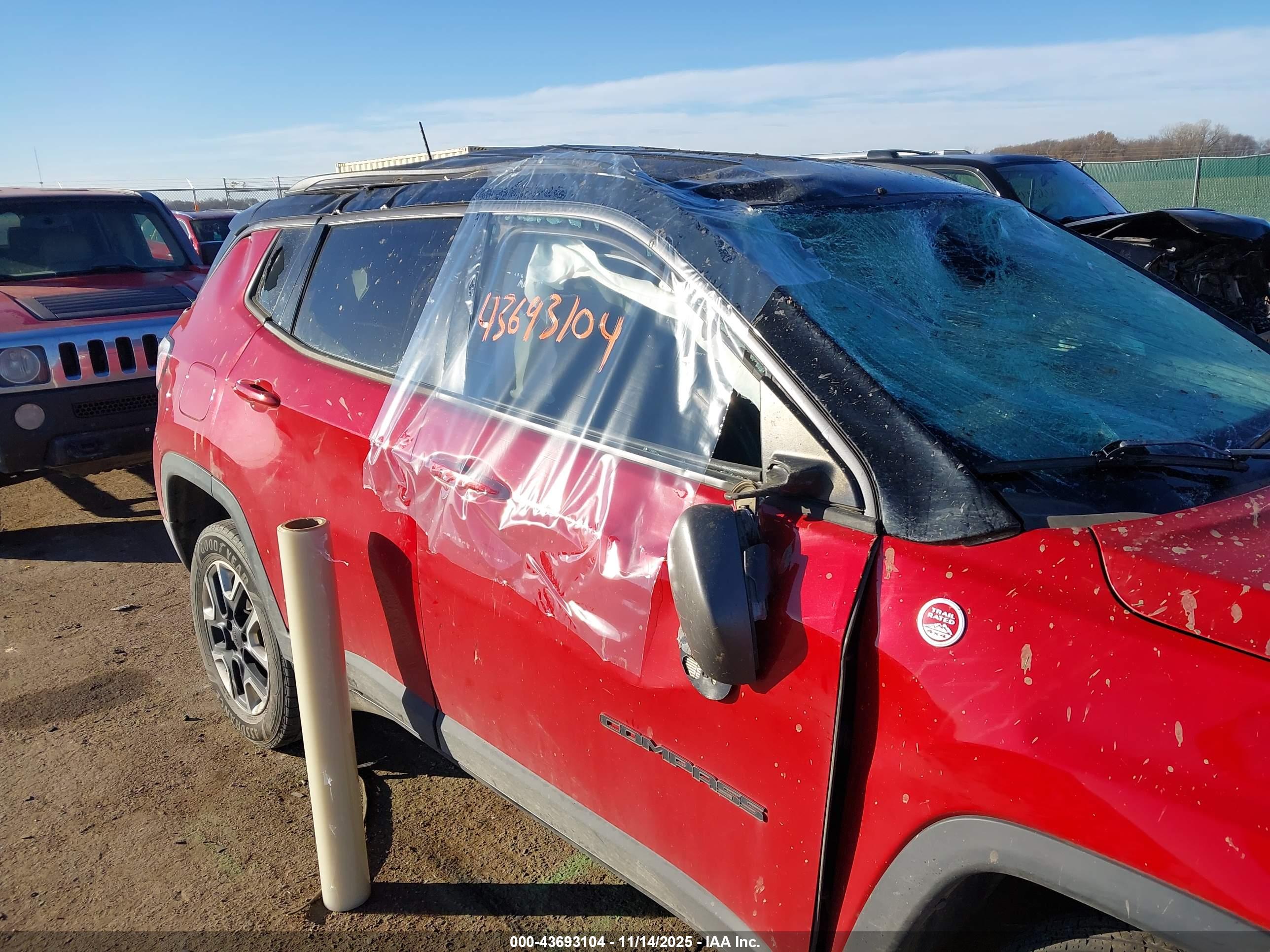 JEEP COMPASS image 6