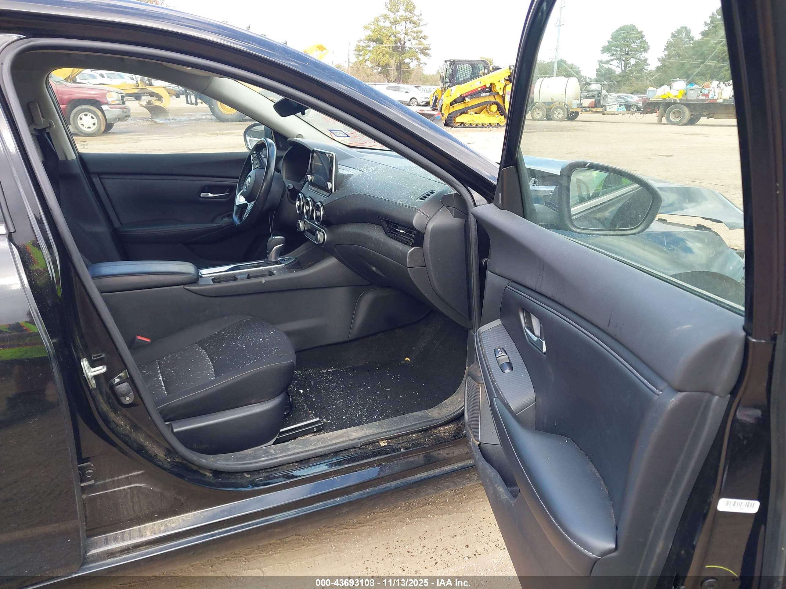 NISSAN SENTRA image 5