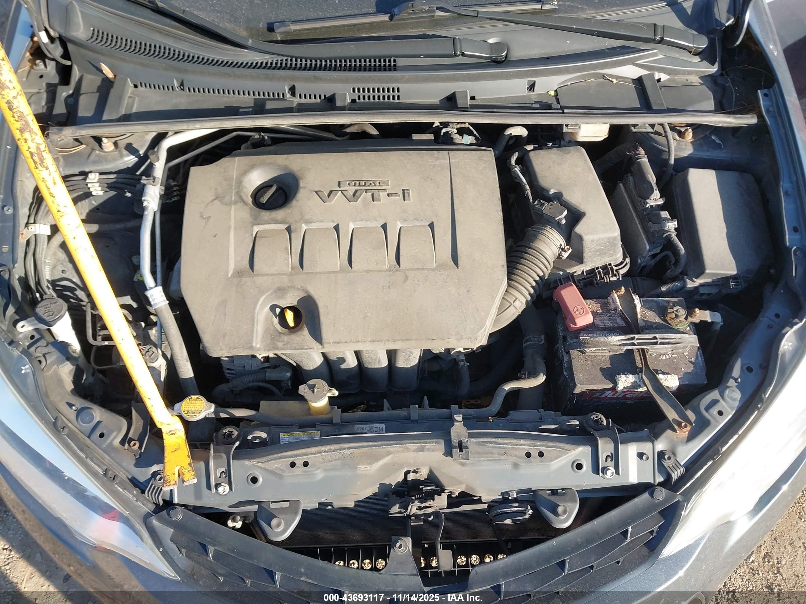 TOYOTA COROLLA image 10