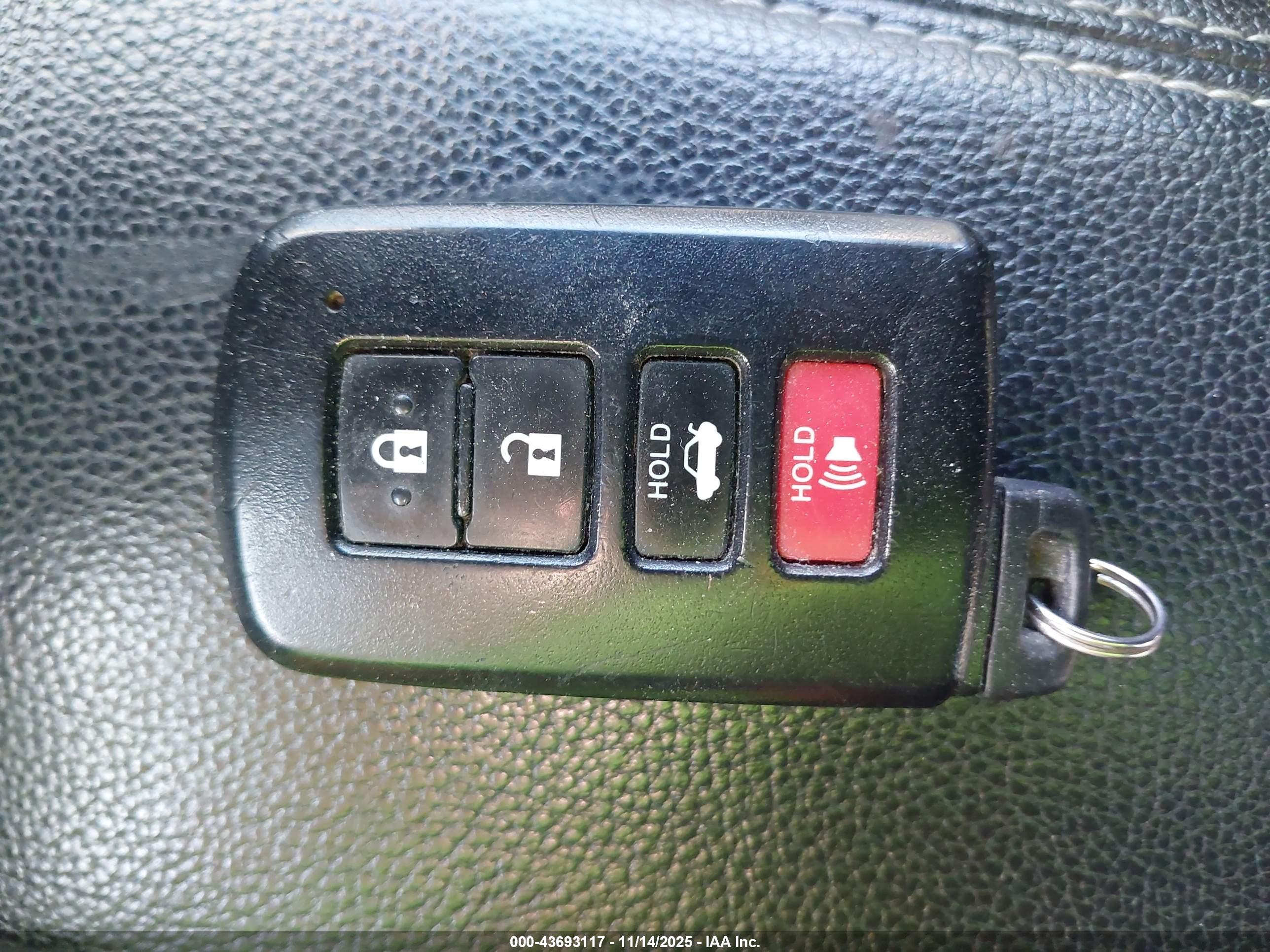 TOYOTA COROLLA image 11