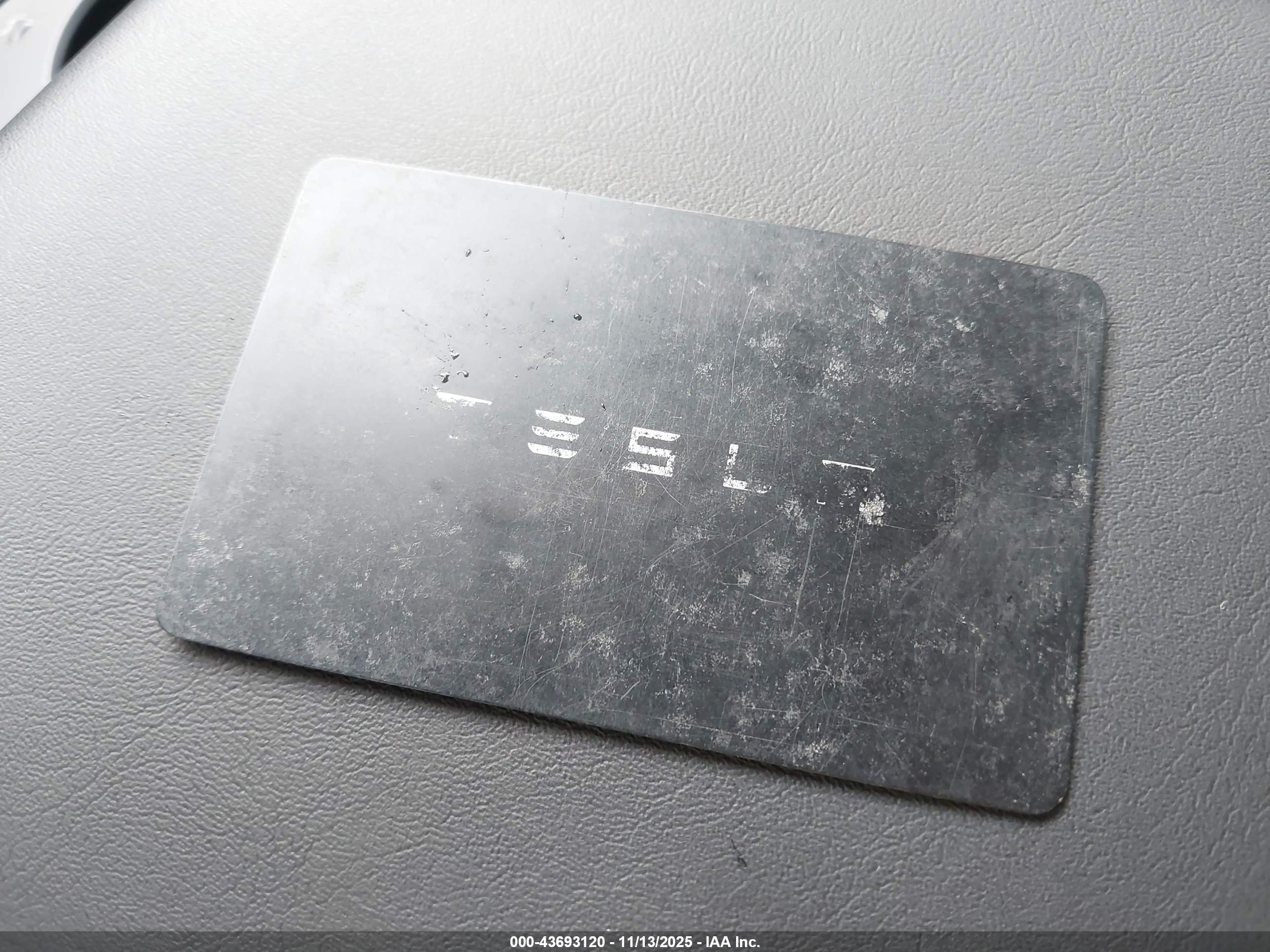 TESLA MODEL image 11