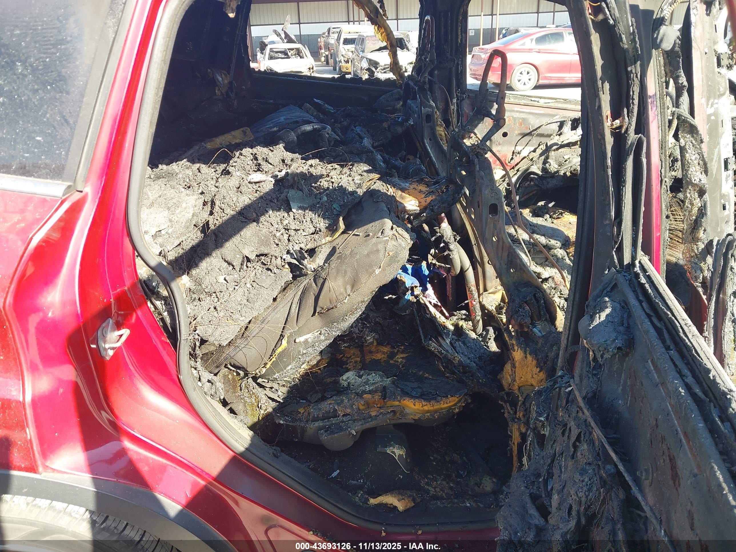 FORD ESCAPE image 8