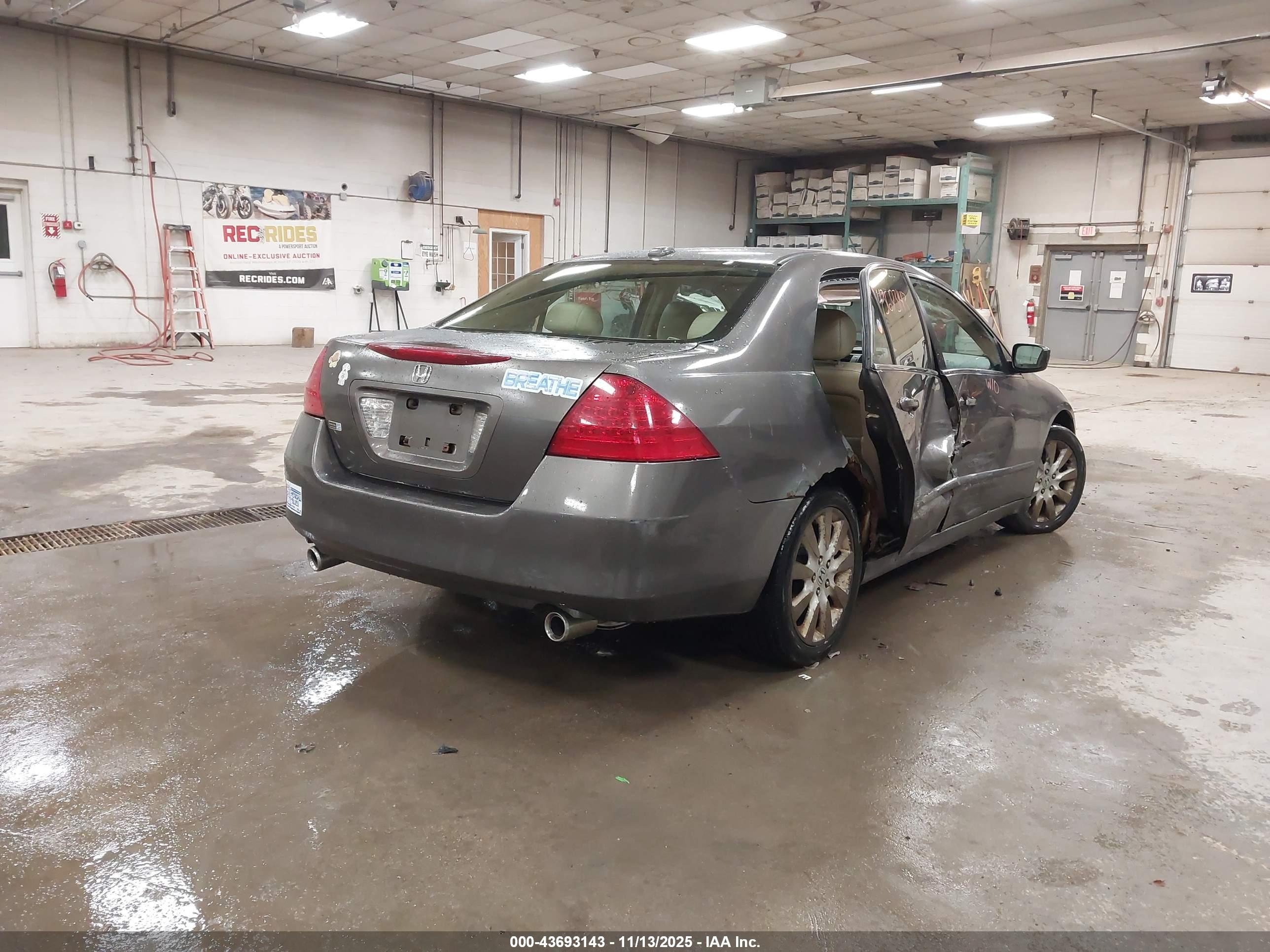 HONDA ACCORD image 4