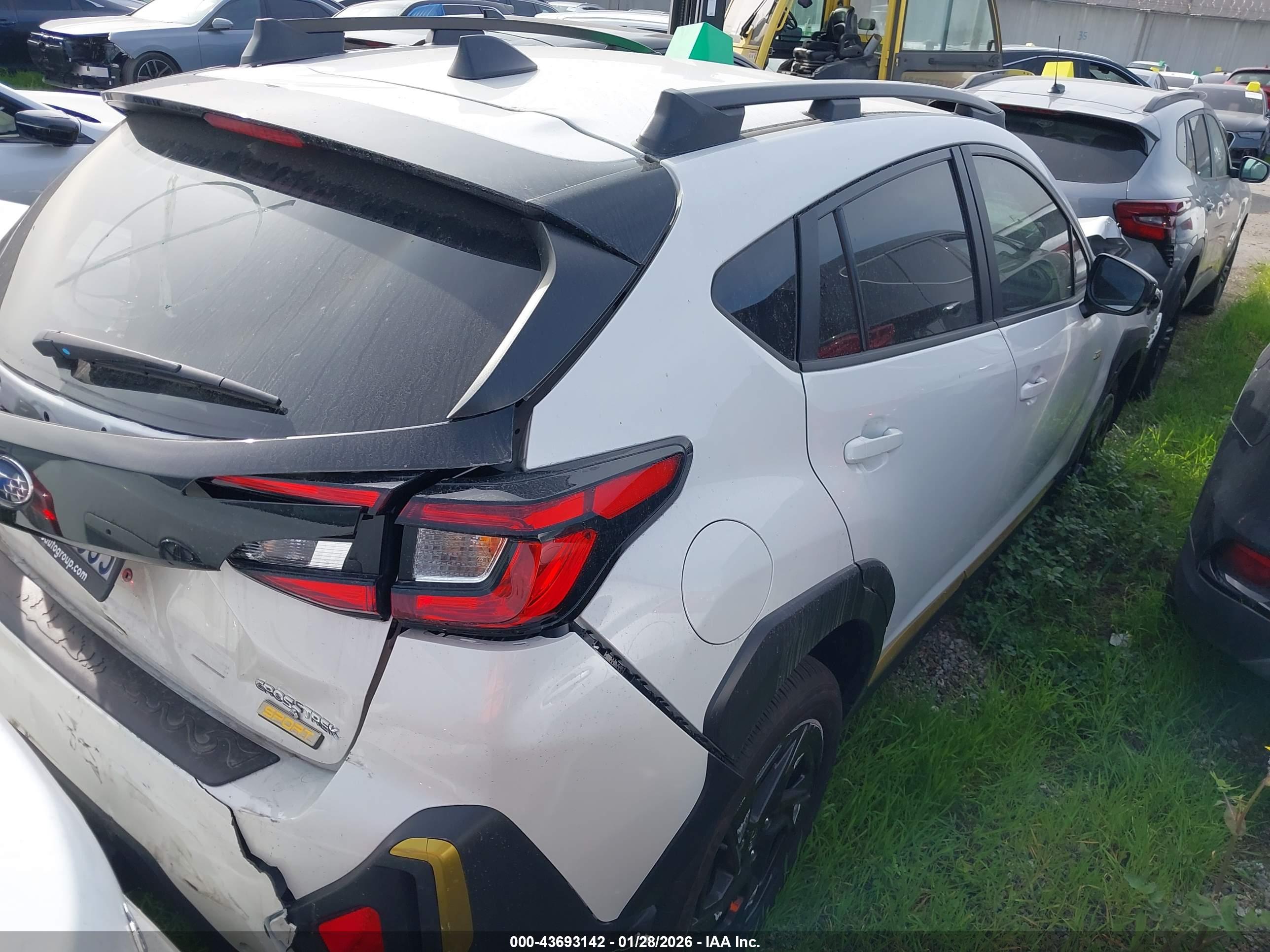 SUBARU CROSSTREK image 4
