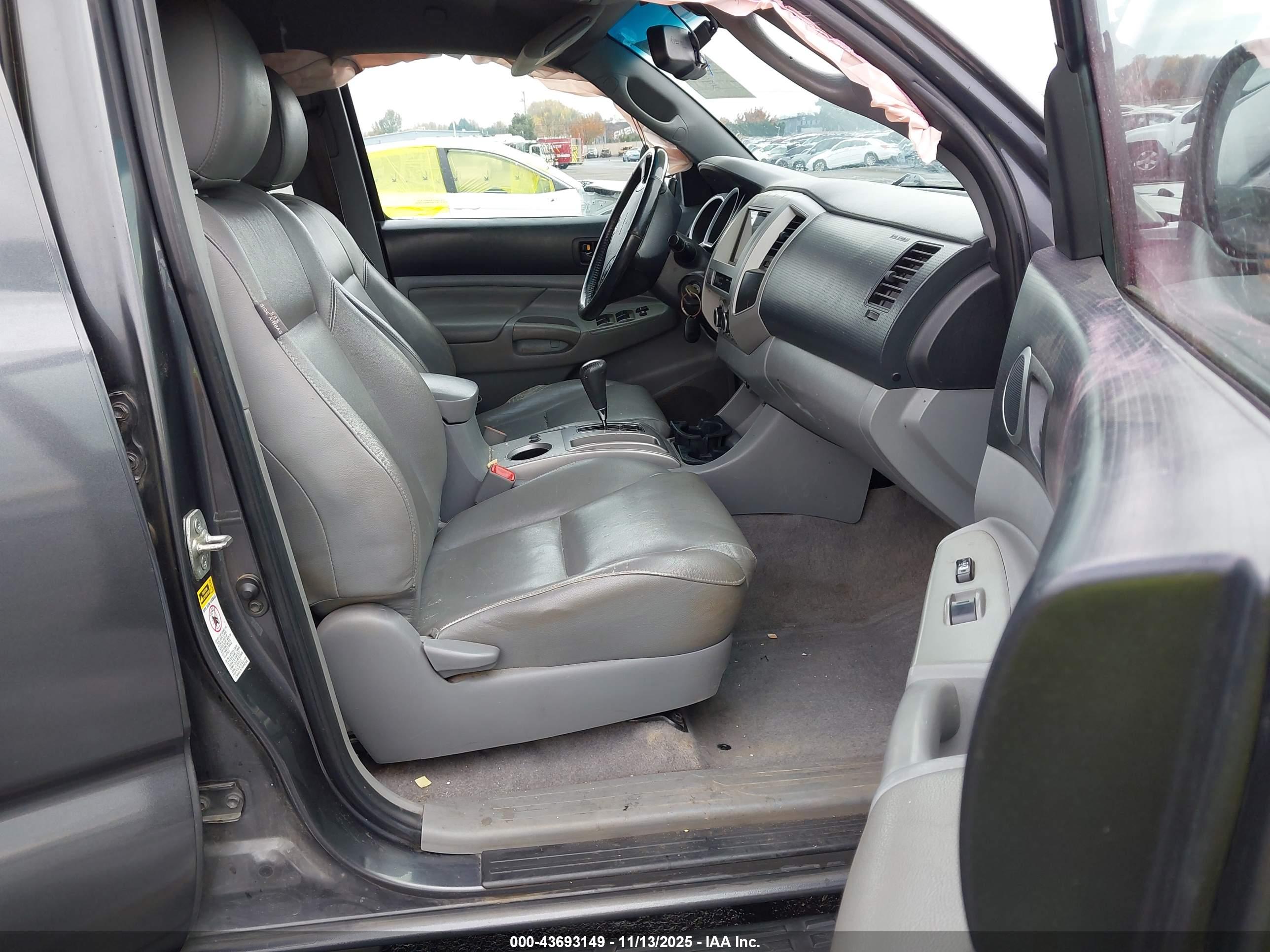 TOYOTA TACOMA image 5