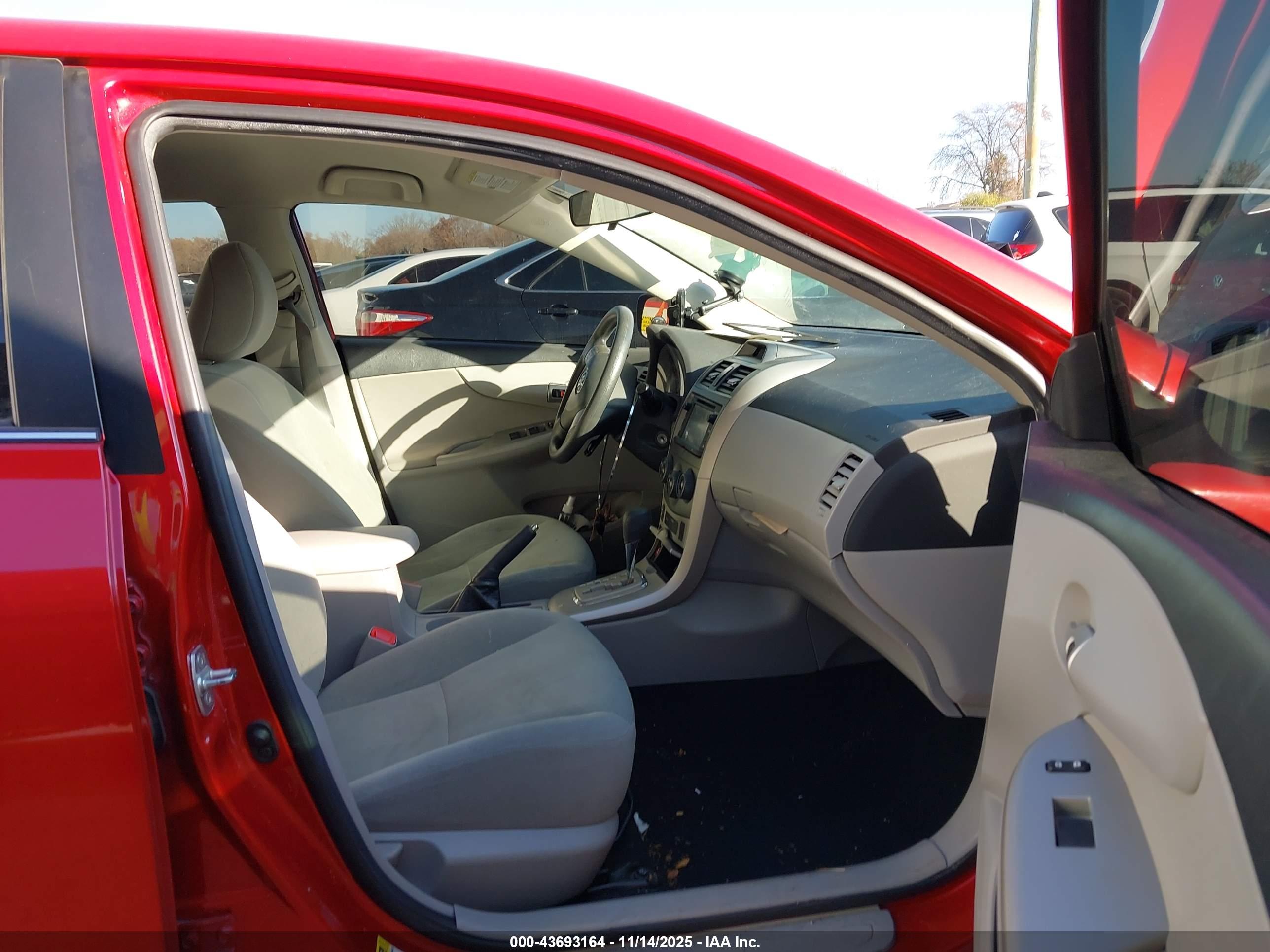 TOYOTA COROLLA image 5