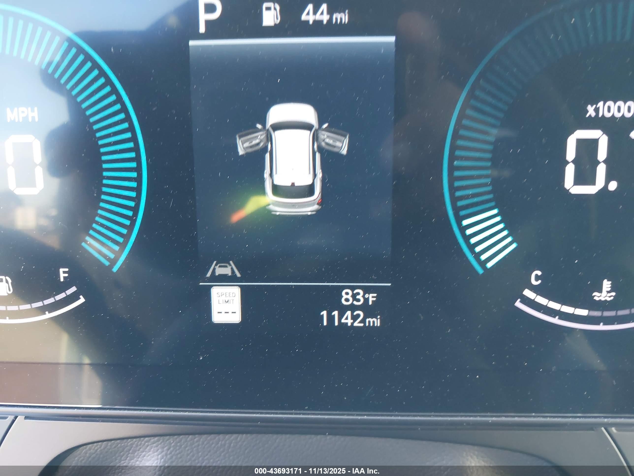 HYUNDAI KONA image 7