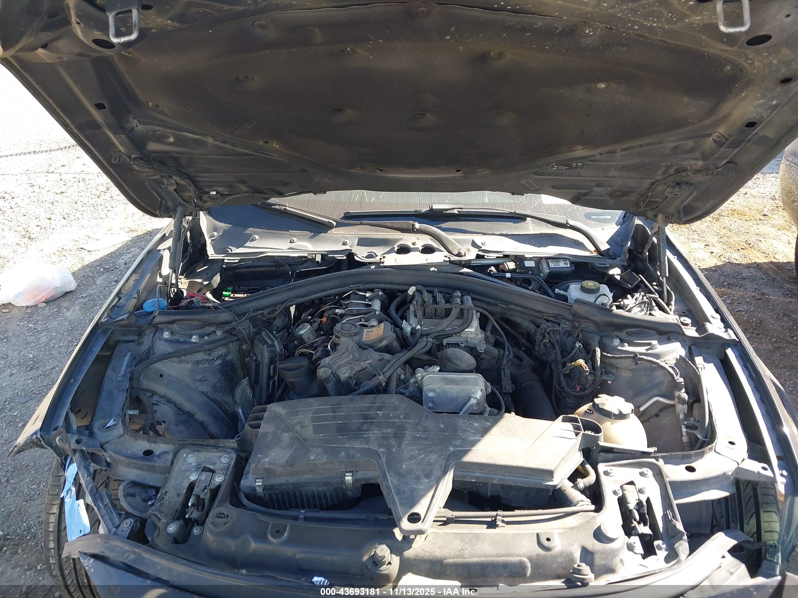 BMW 320I image 10