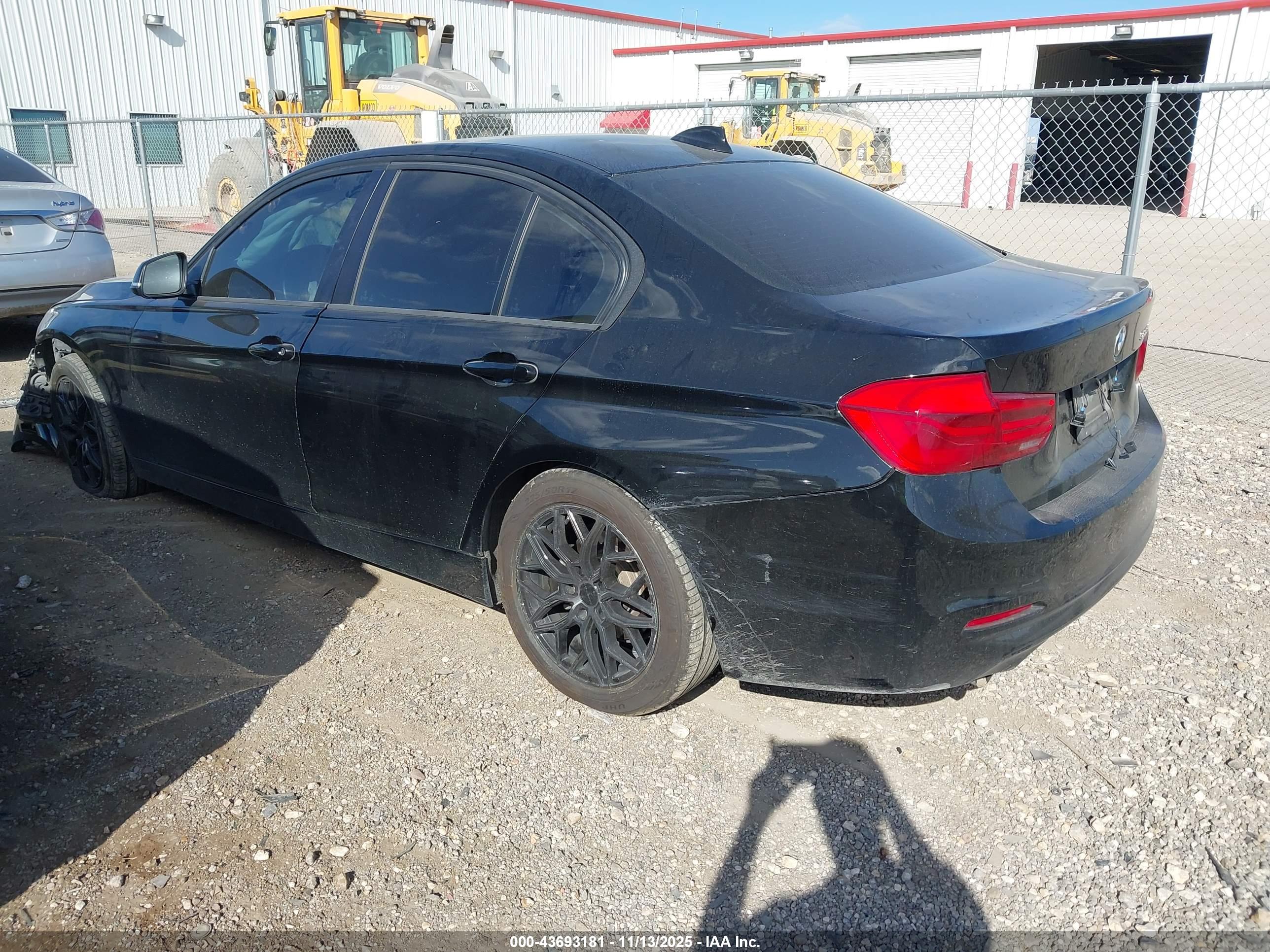 BMW 320I image 3