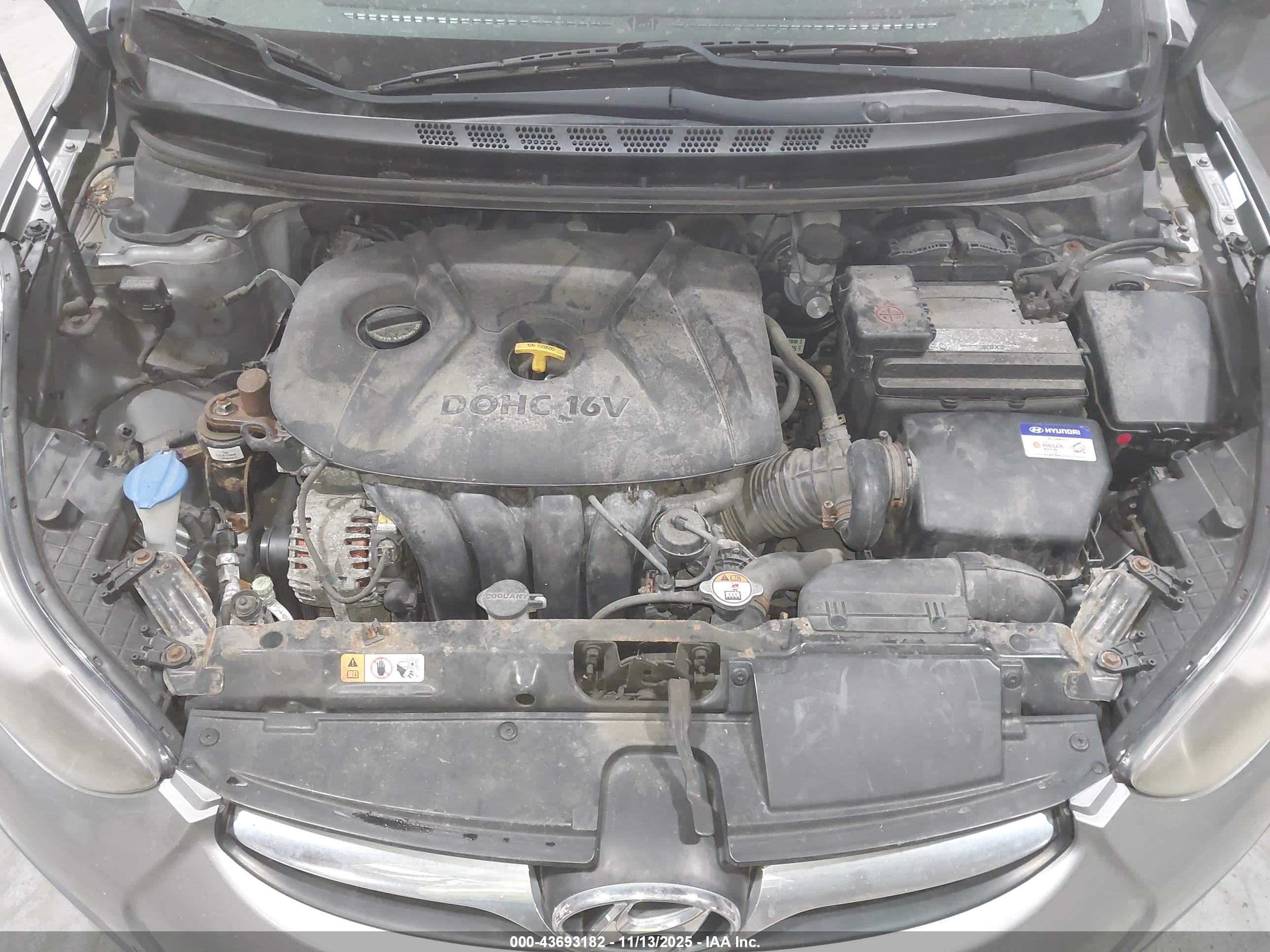 HYUNDAI ELANTRA image 10