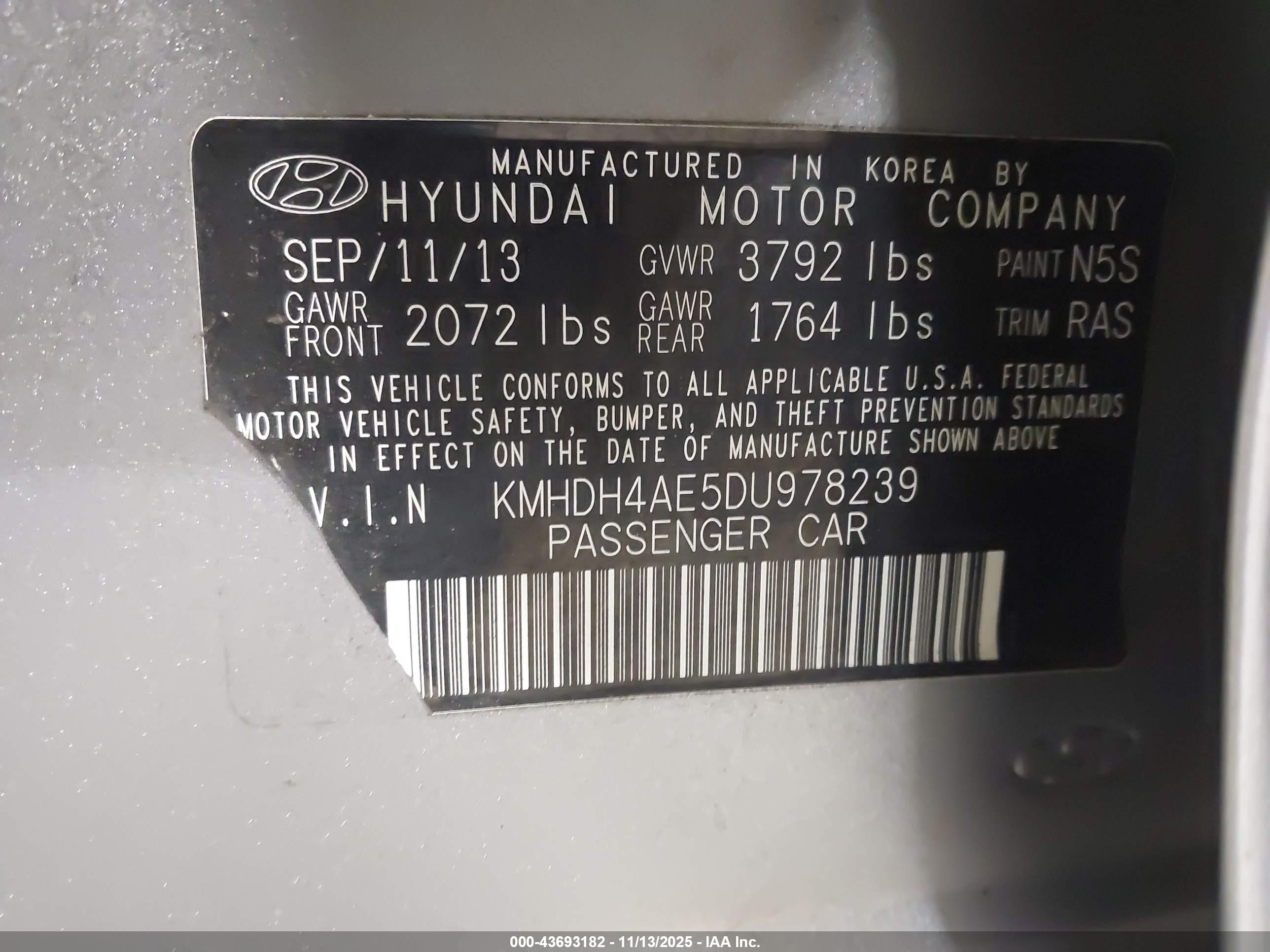 HYUNDAI ELANTRA image 9