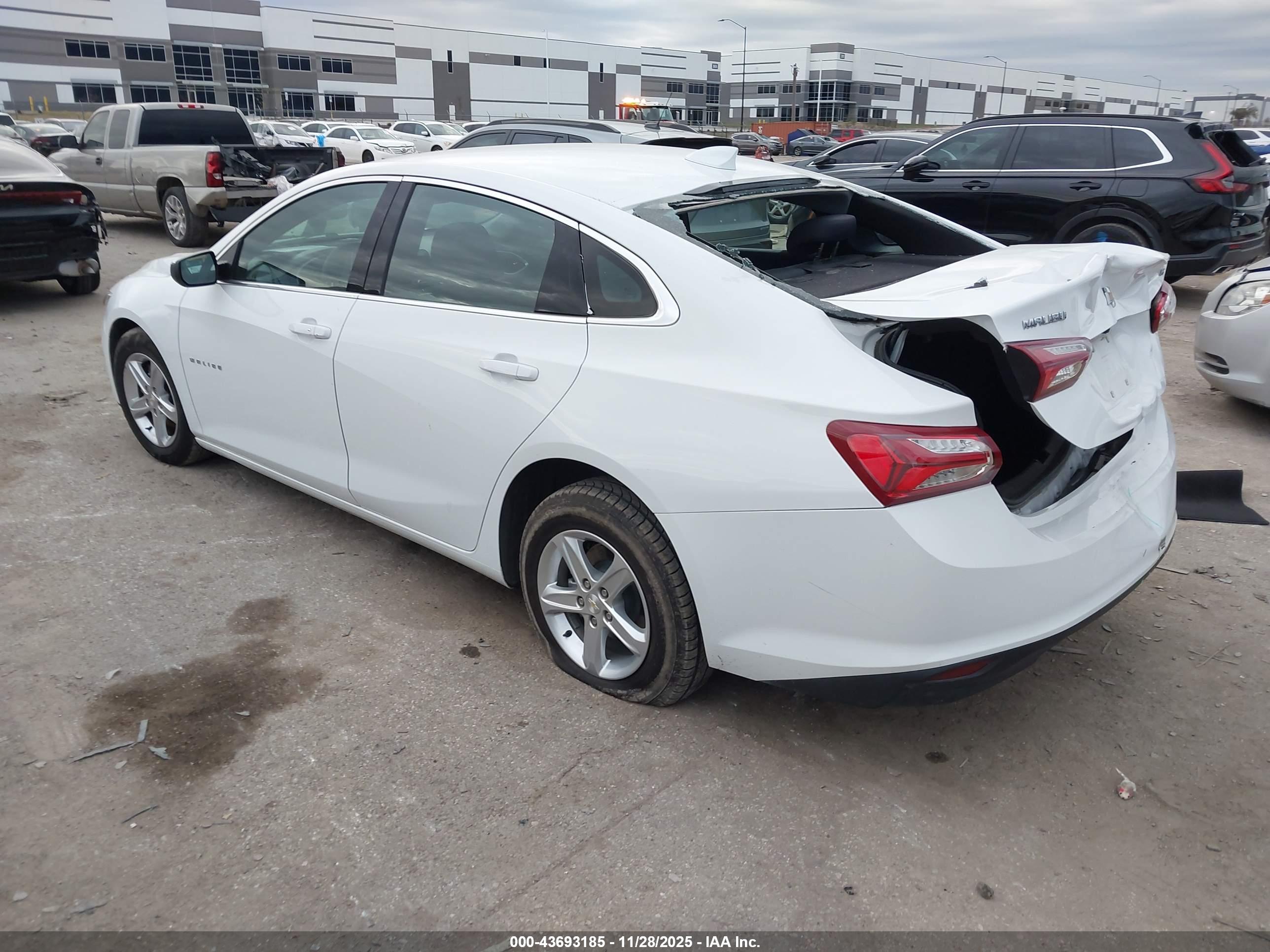 CHEVROLET MALIBU image 3