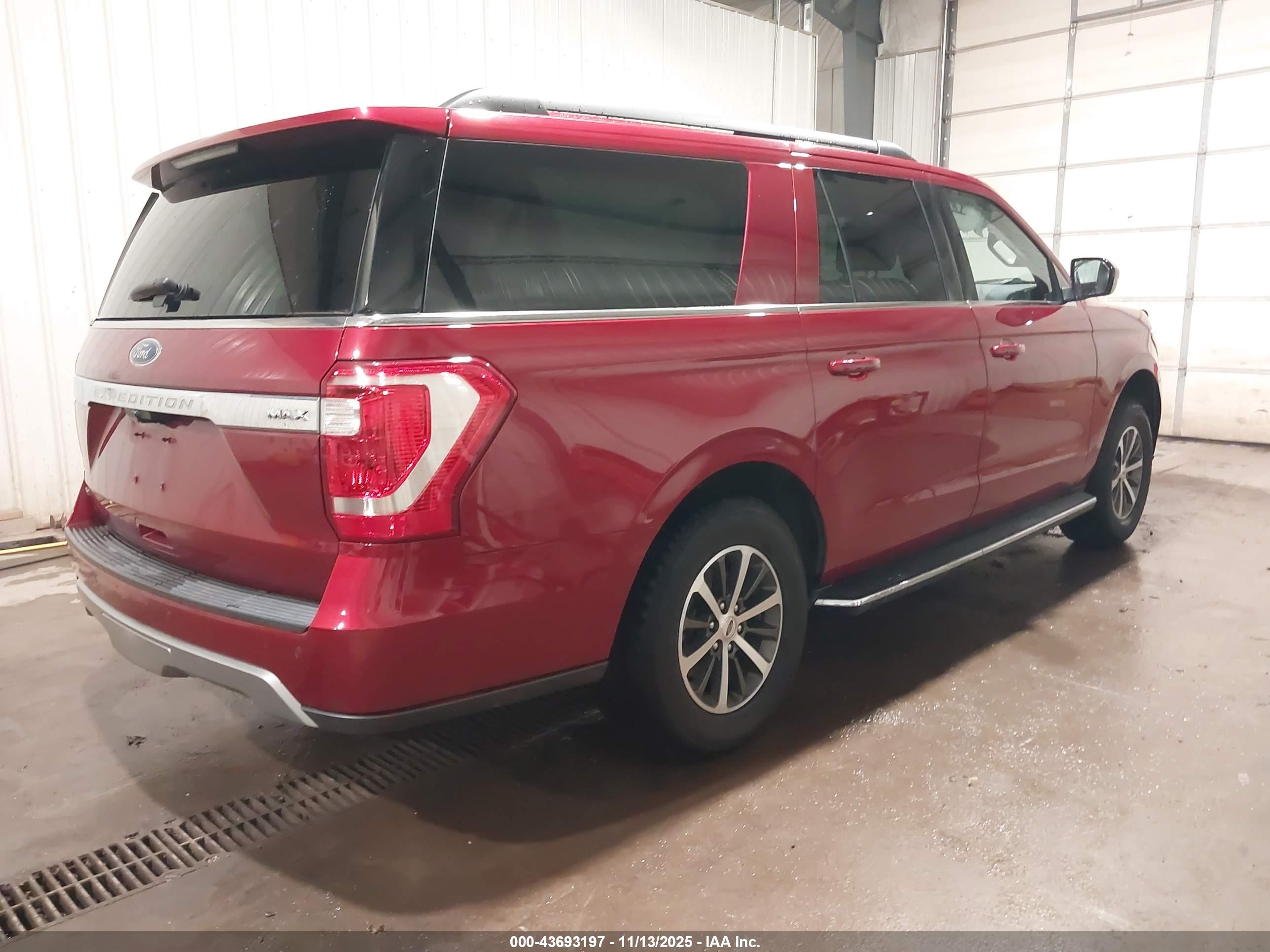 FORD EXPEDITION image 4