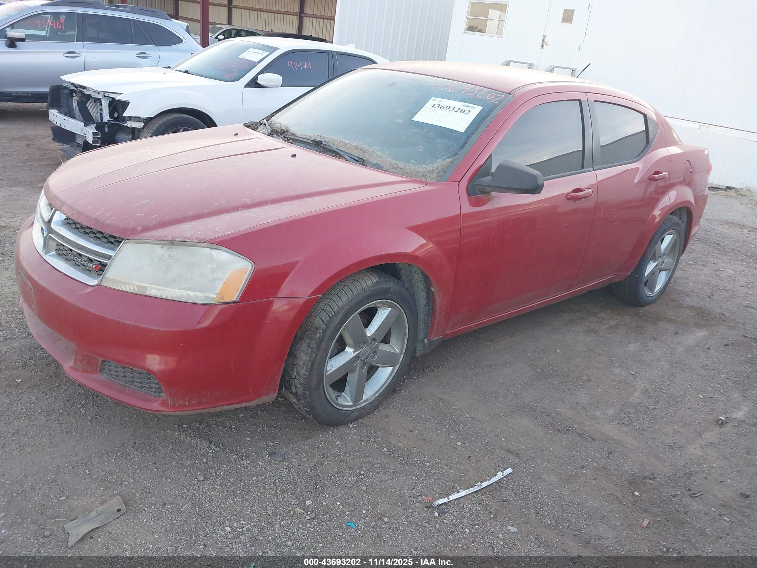 DODGE AVENGER image 2