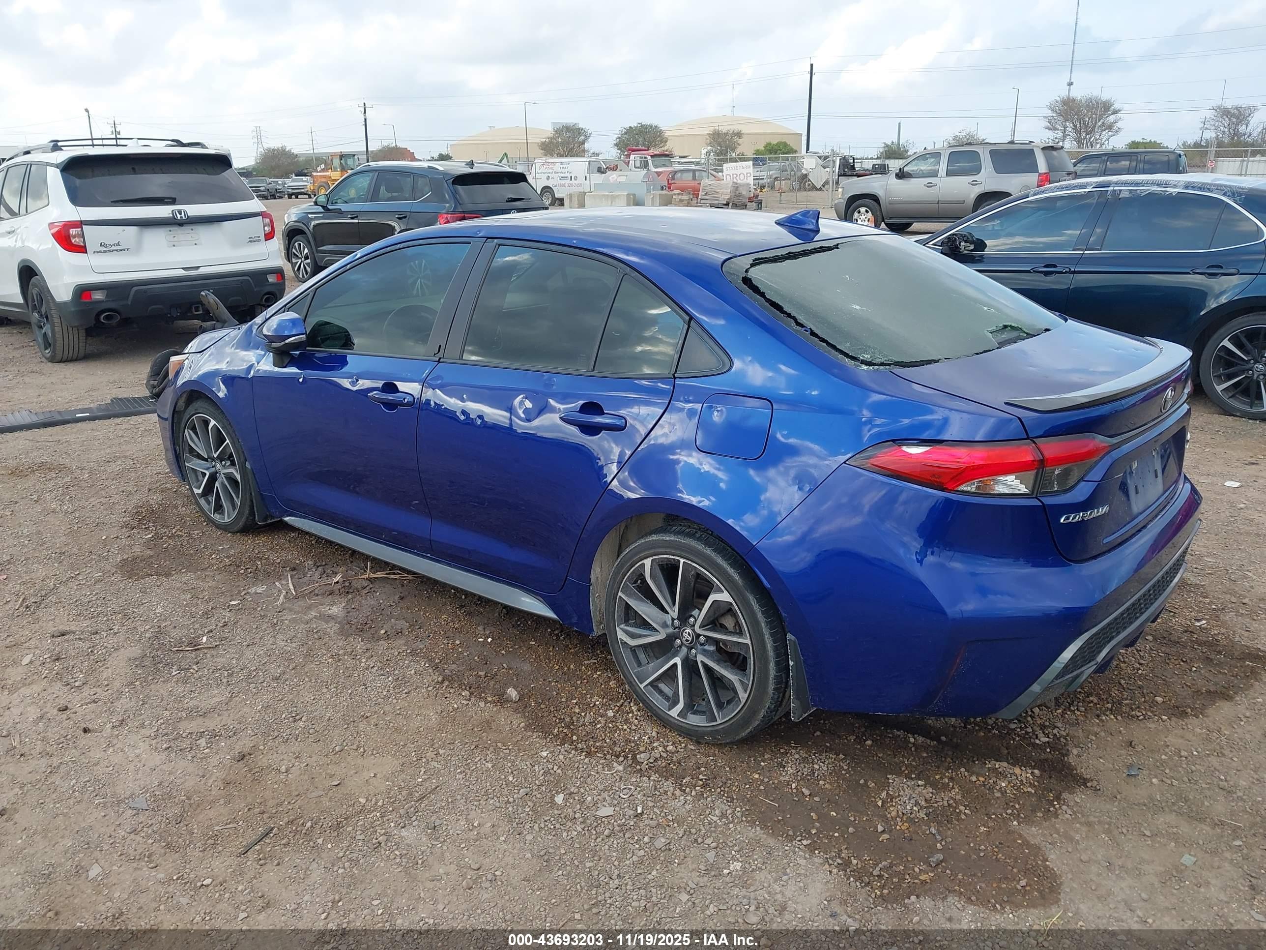 TOYOTA COROLLA image 3