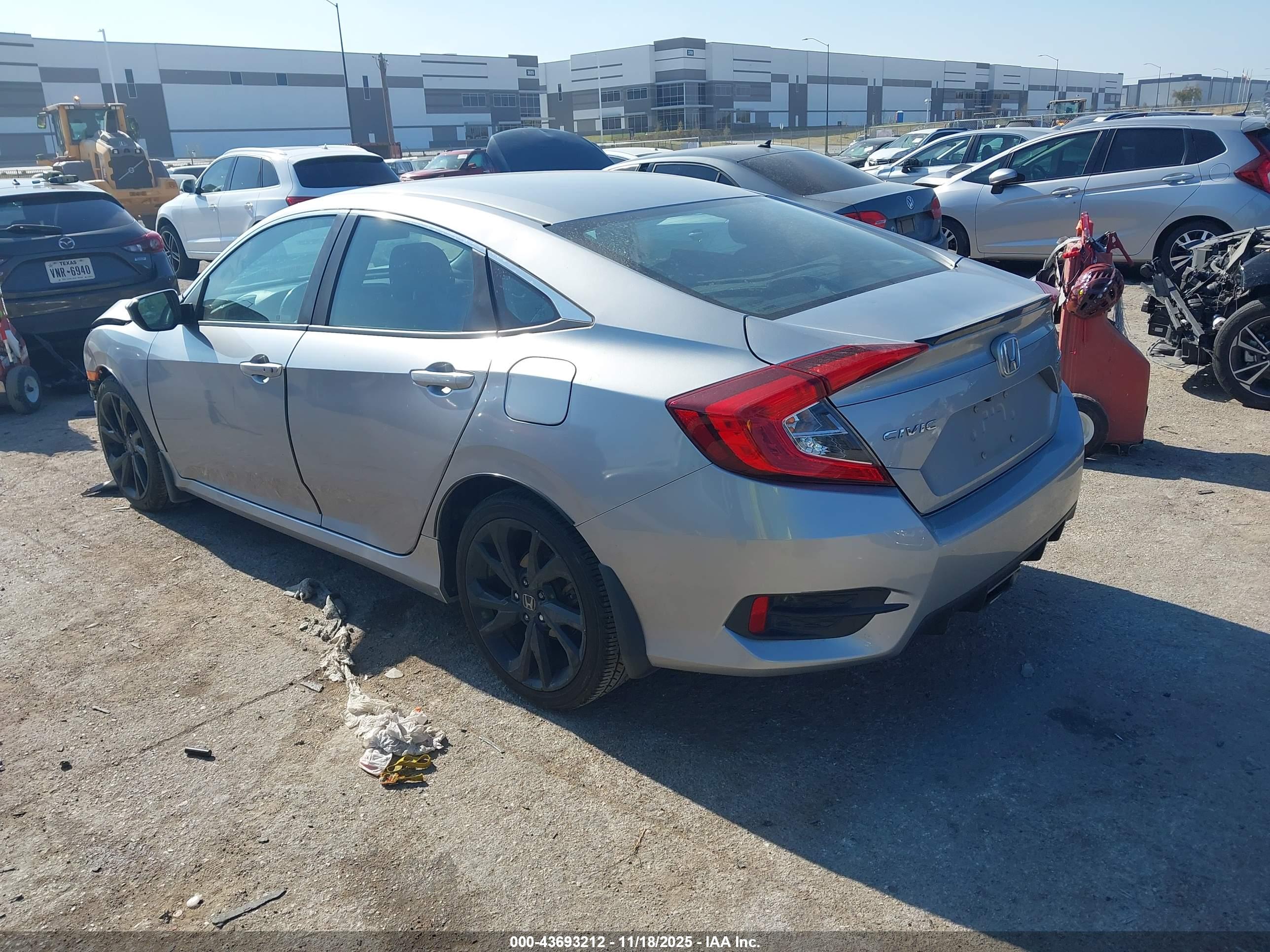 HONDA CIVIC image 3