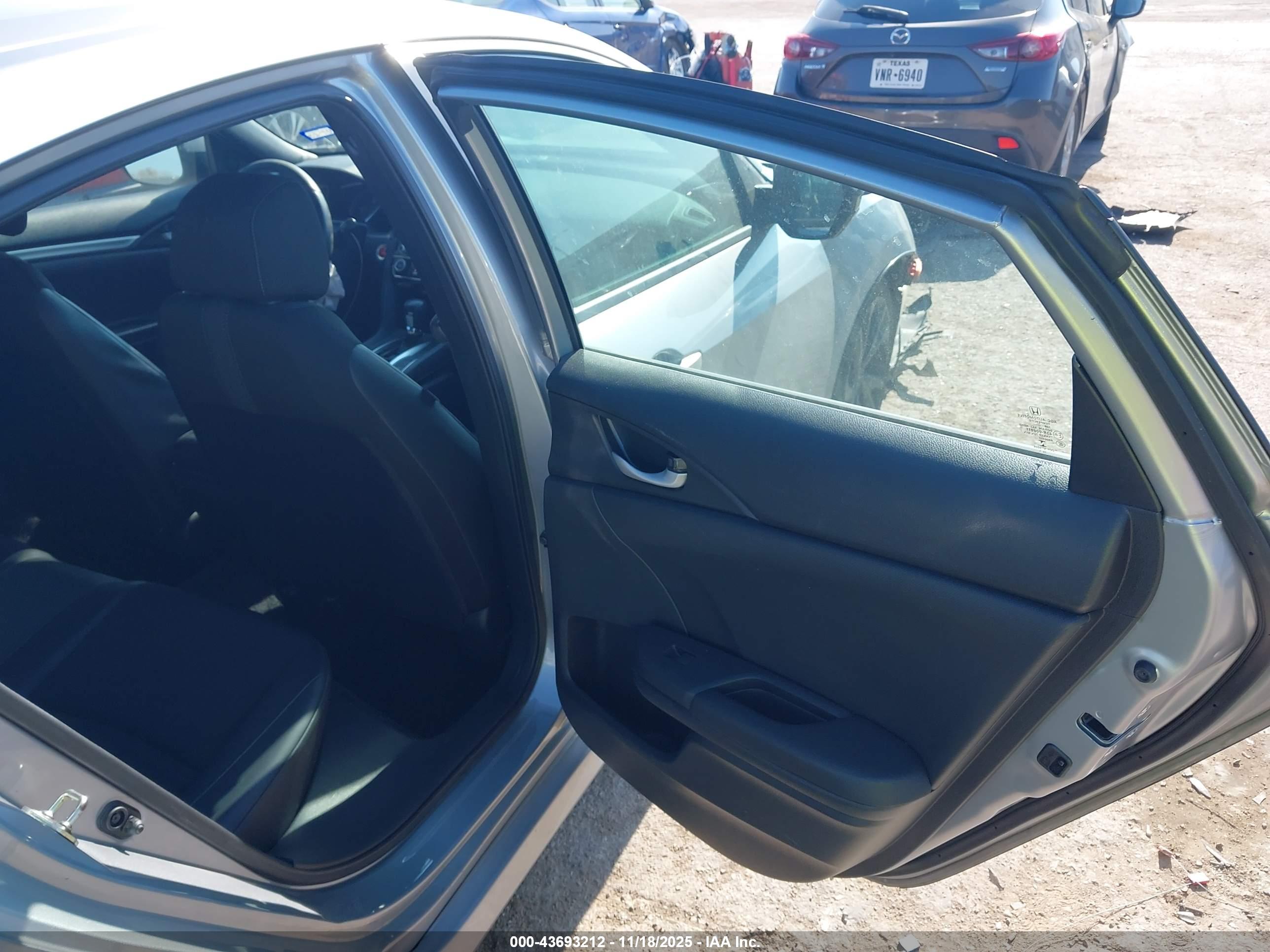 HONDA CIVIC image 8