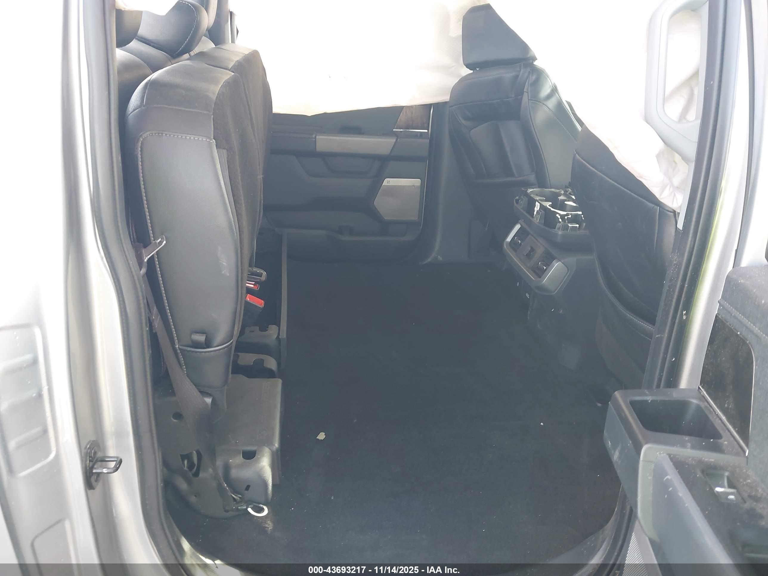 FORD F-150 image 8