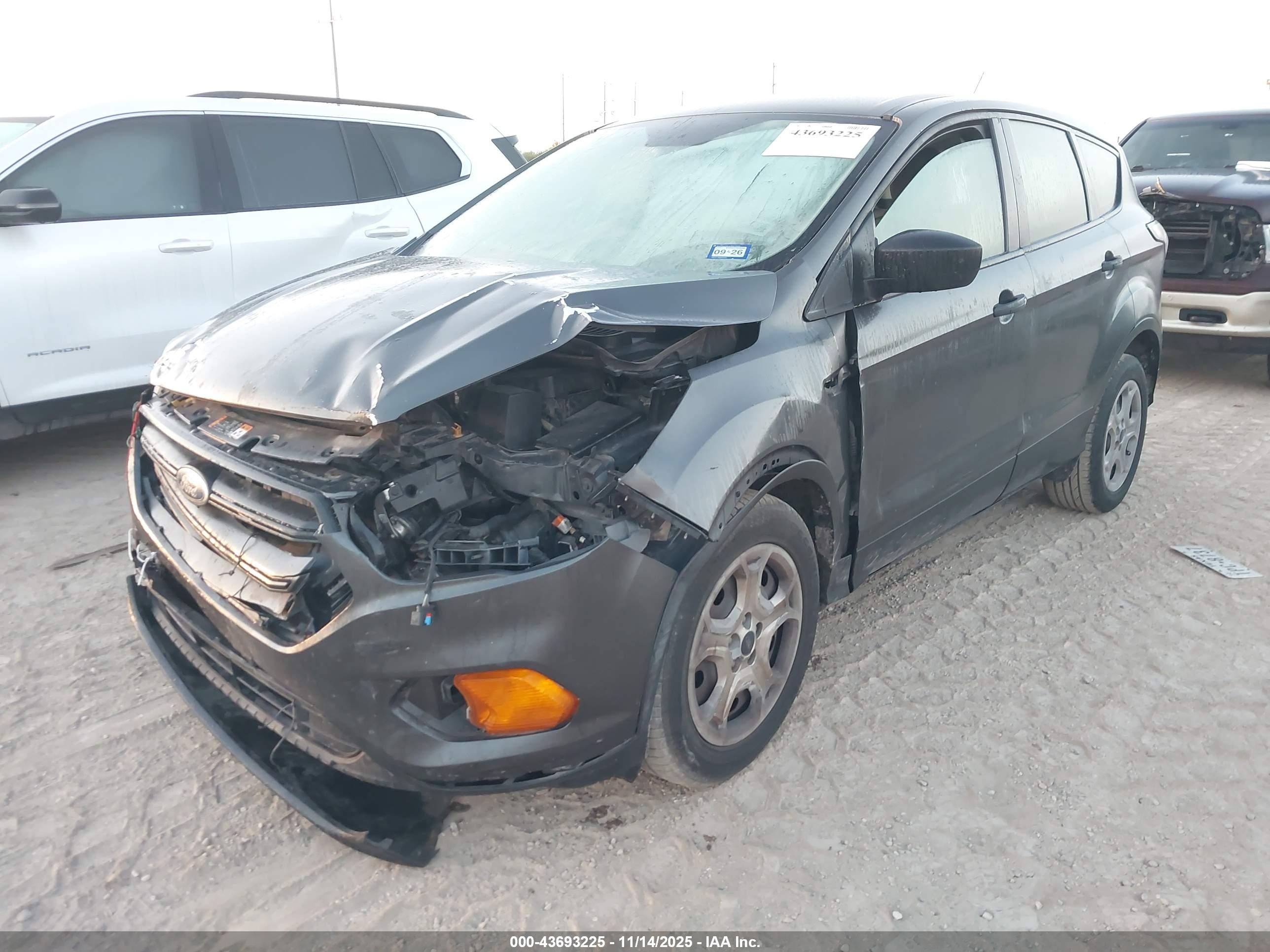 FORD ESCAPE image 2