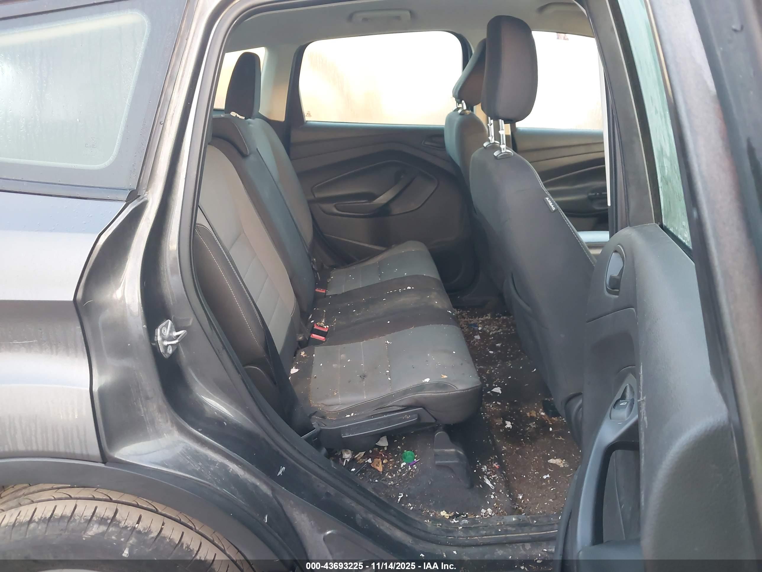 FORD ESCAPE image 8
