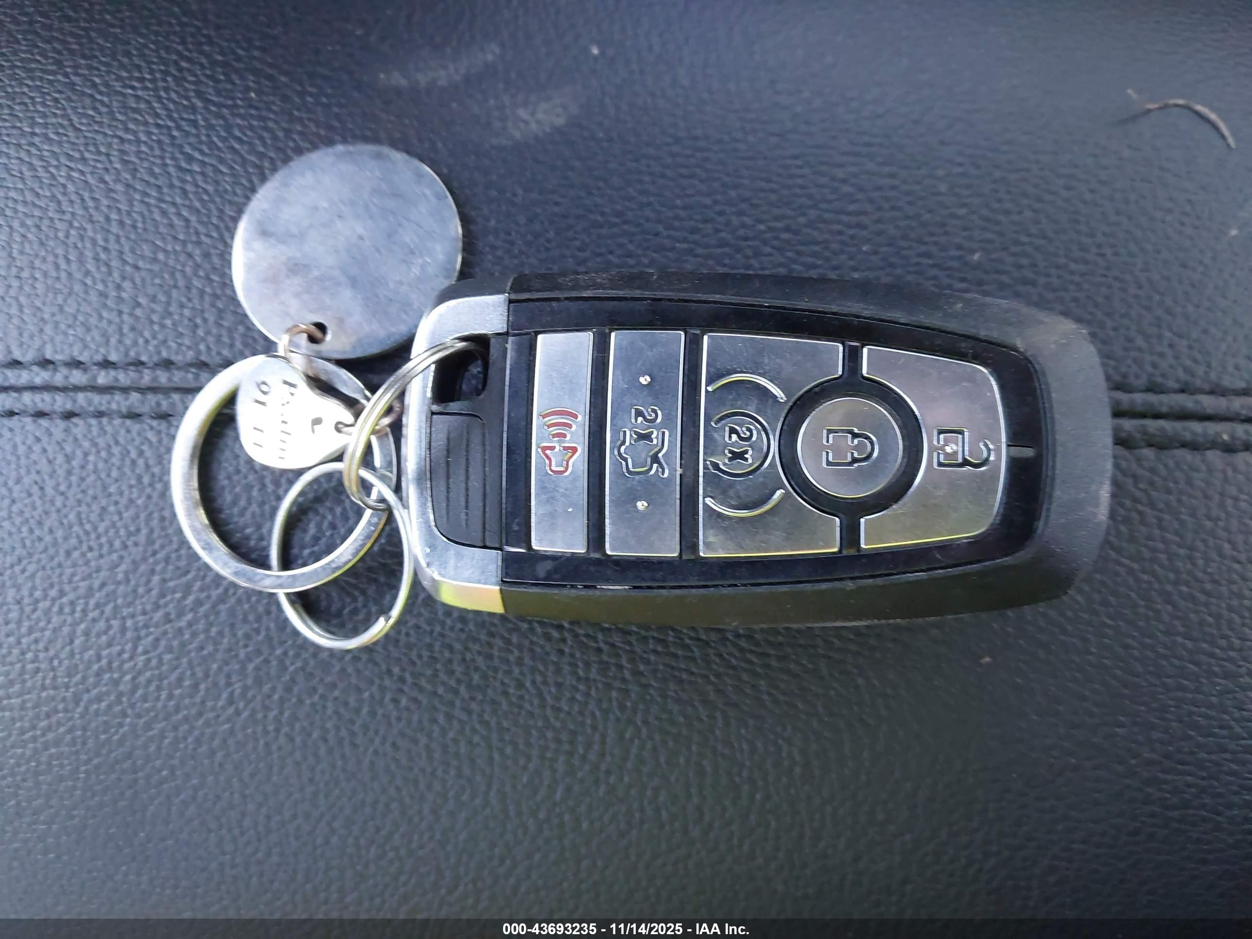 FORD MUSTANG image 11