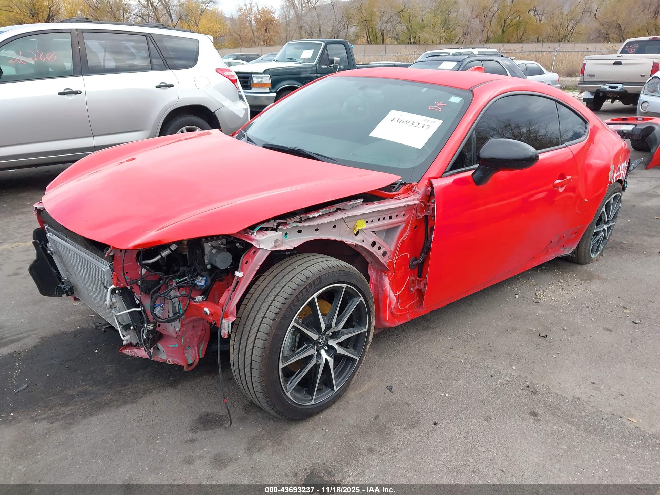 TOYOTA GR86 image 2