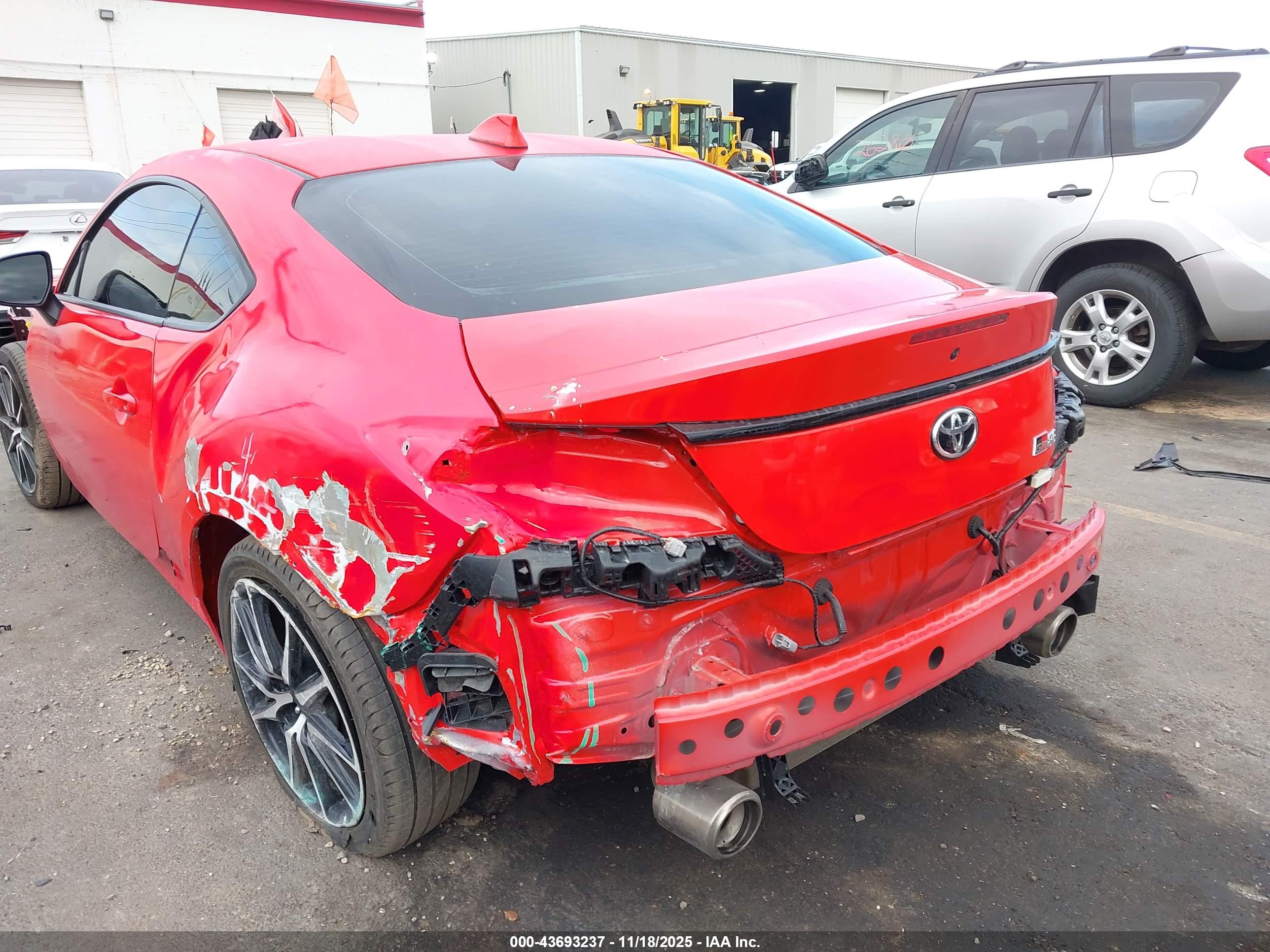 TOYOTA GR86 image 6