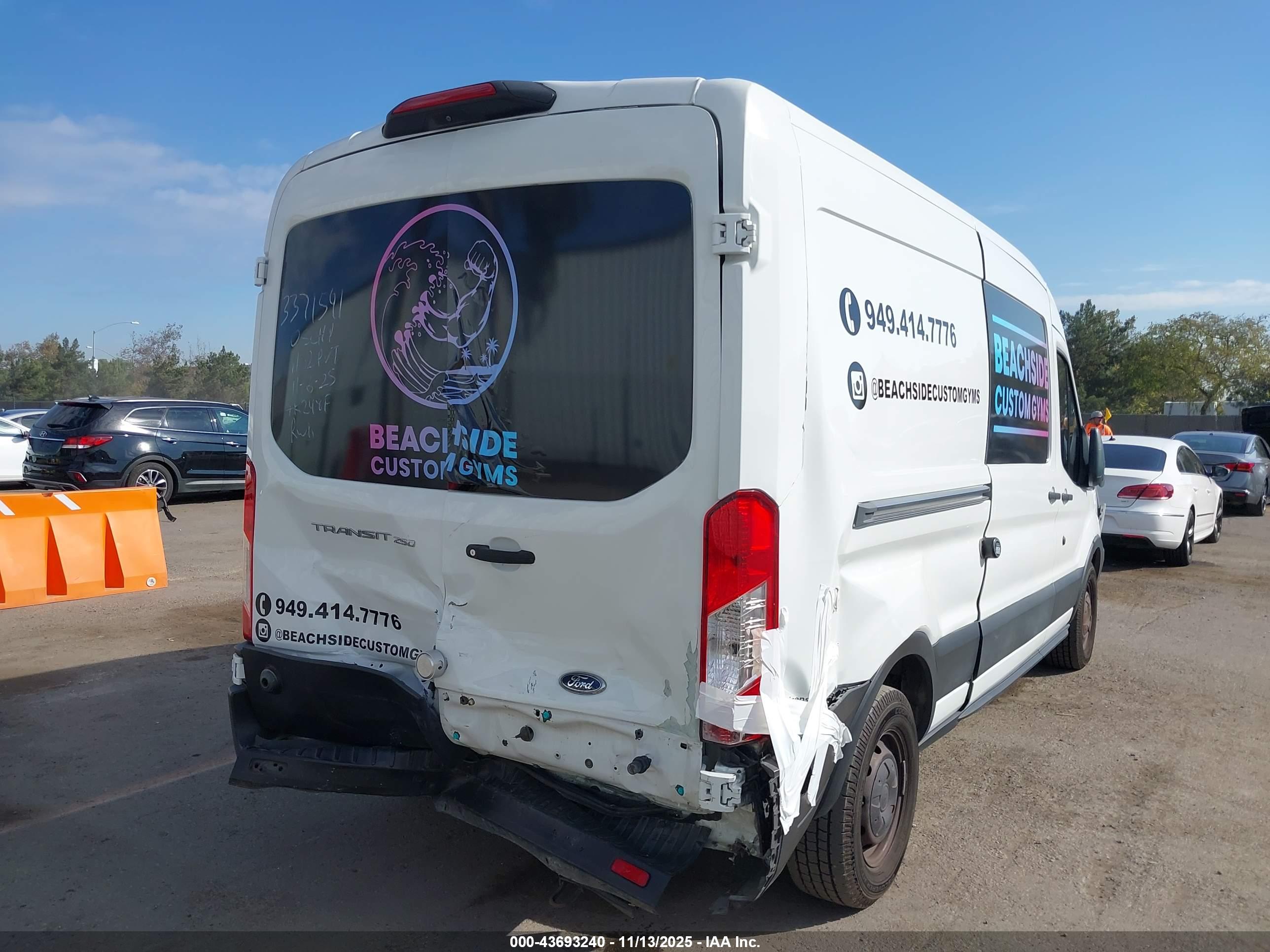 FORD TRANSIT-250 image 6