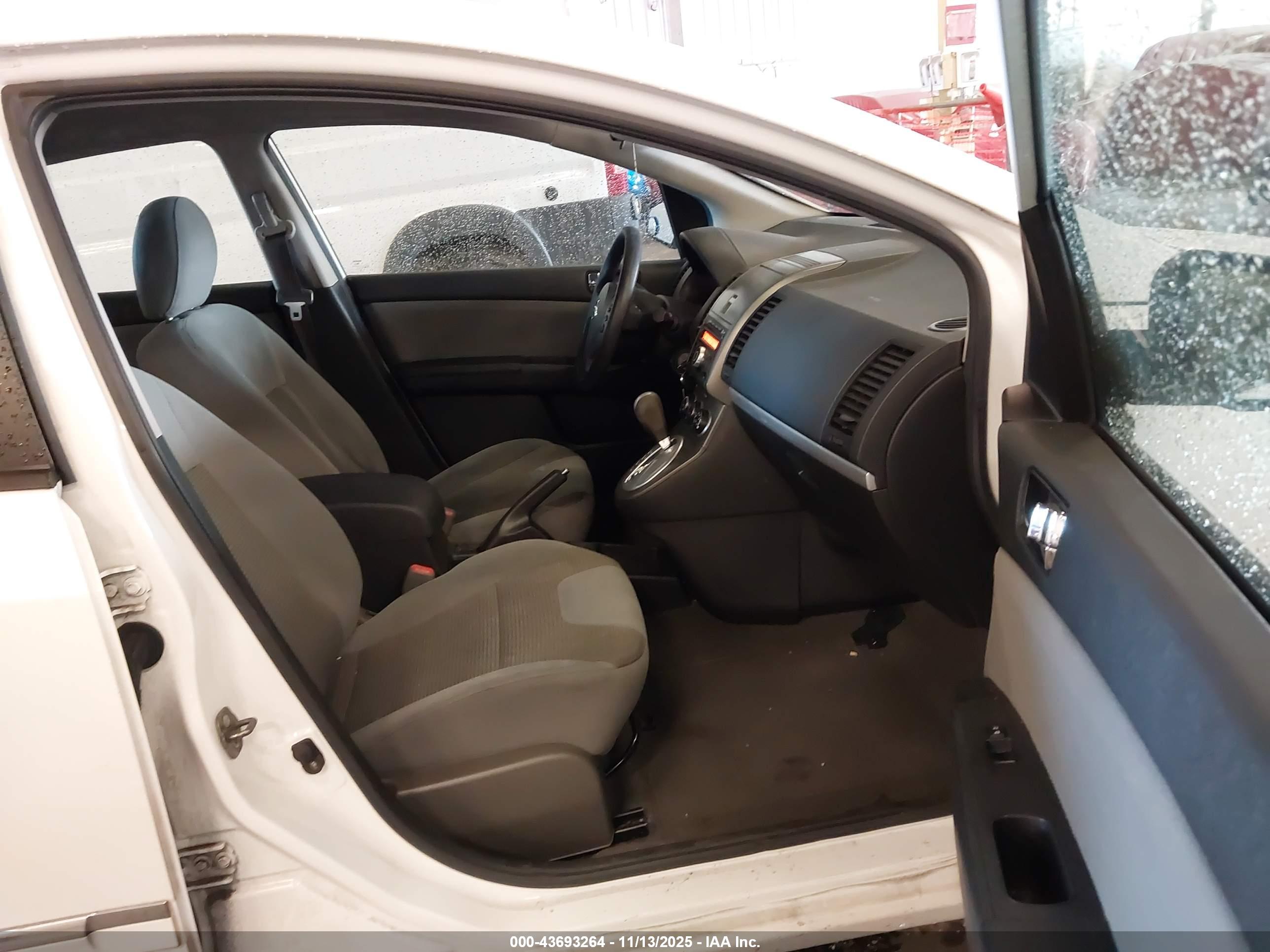 NISSAN SENTRA image 5