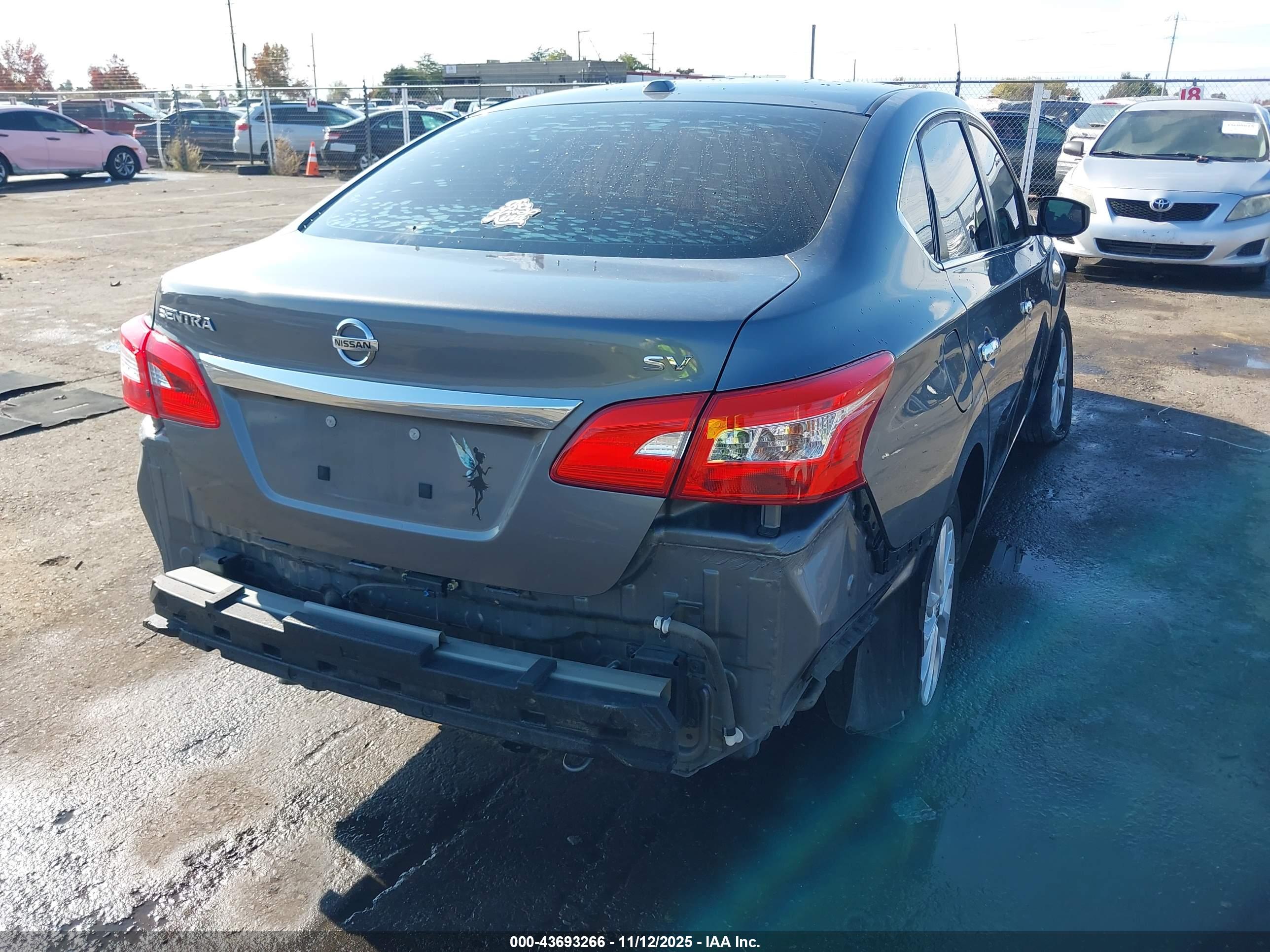 NISSAN SENTRA image 4