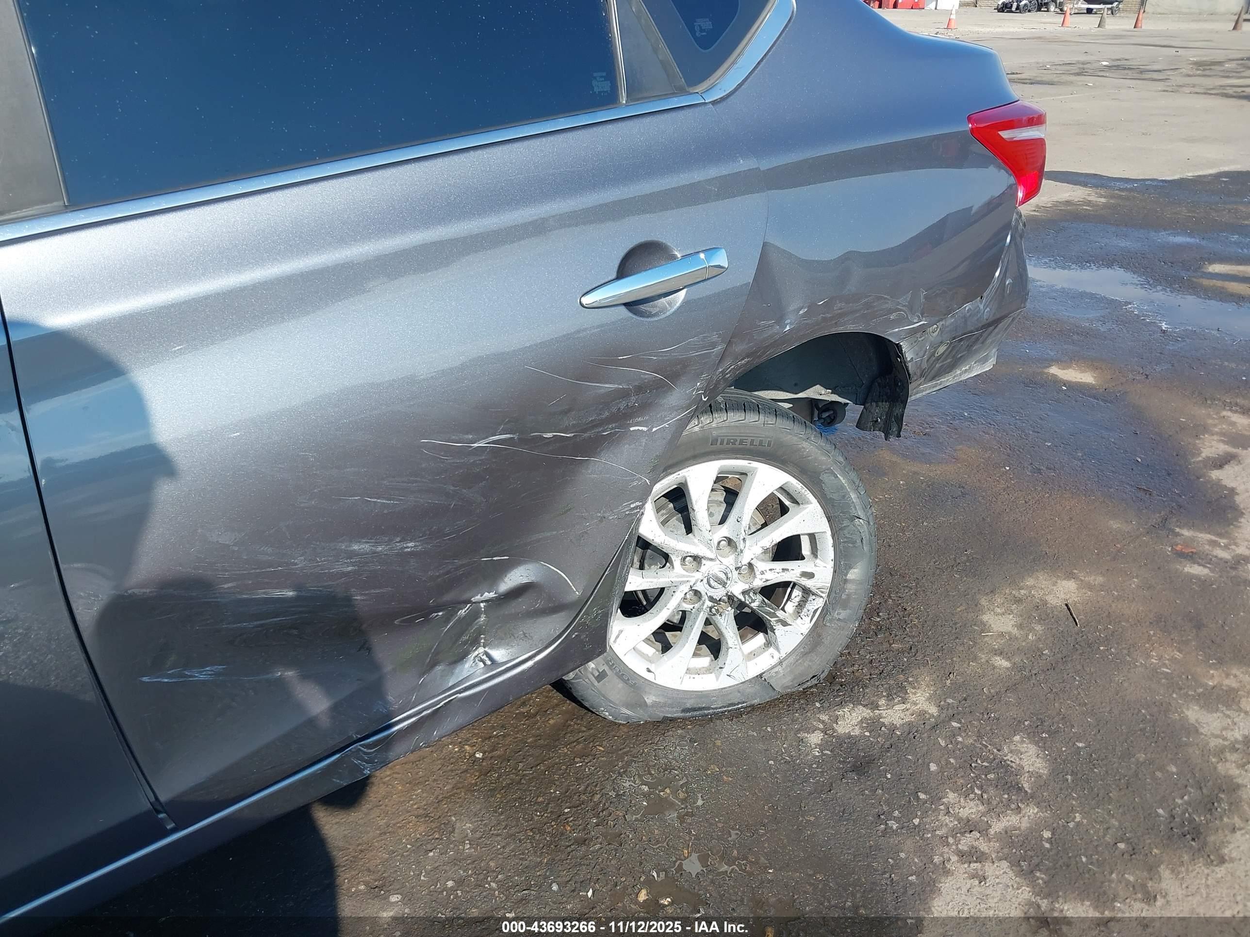 NISSAN SENTRA image 6