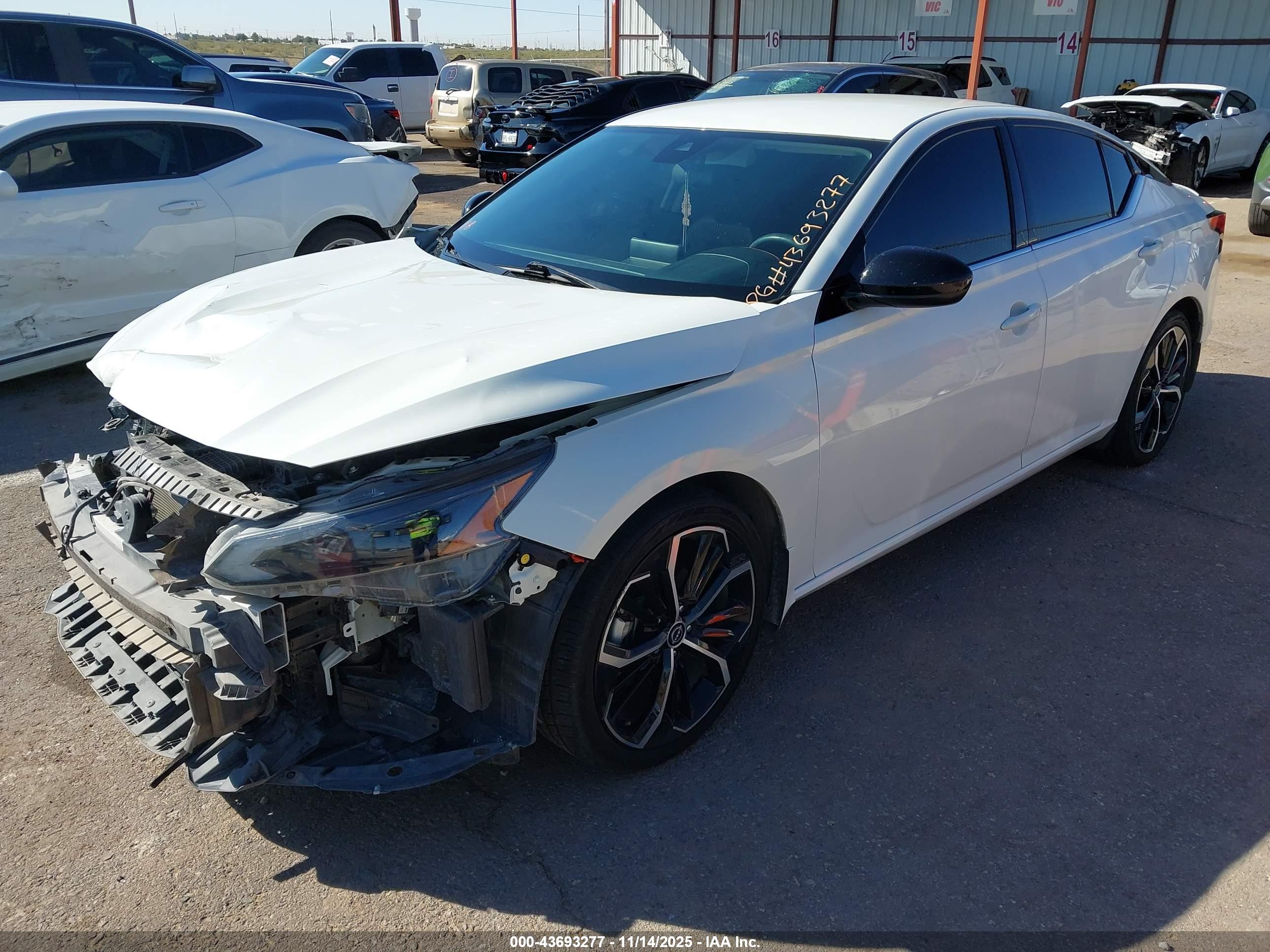 NISSAN ALTIMA image 2