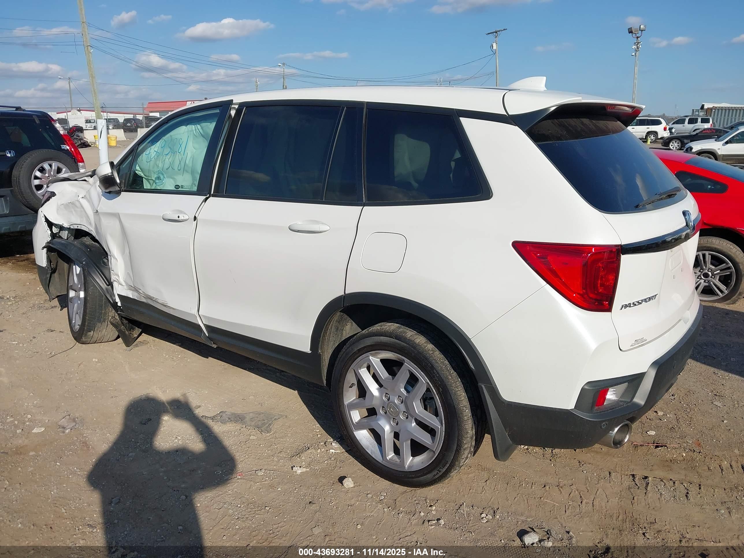HONDA PASSPORT image 3