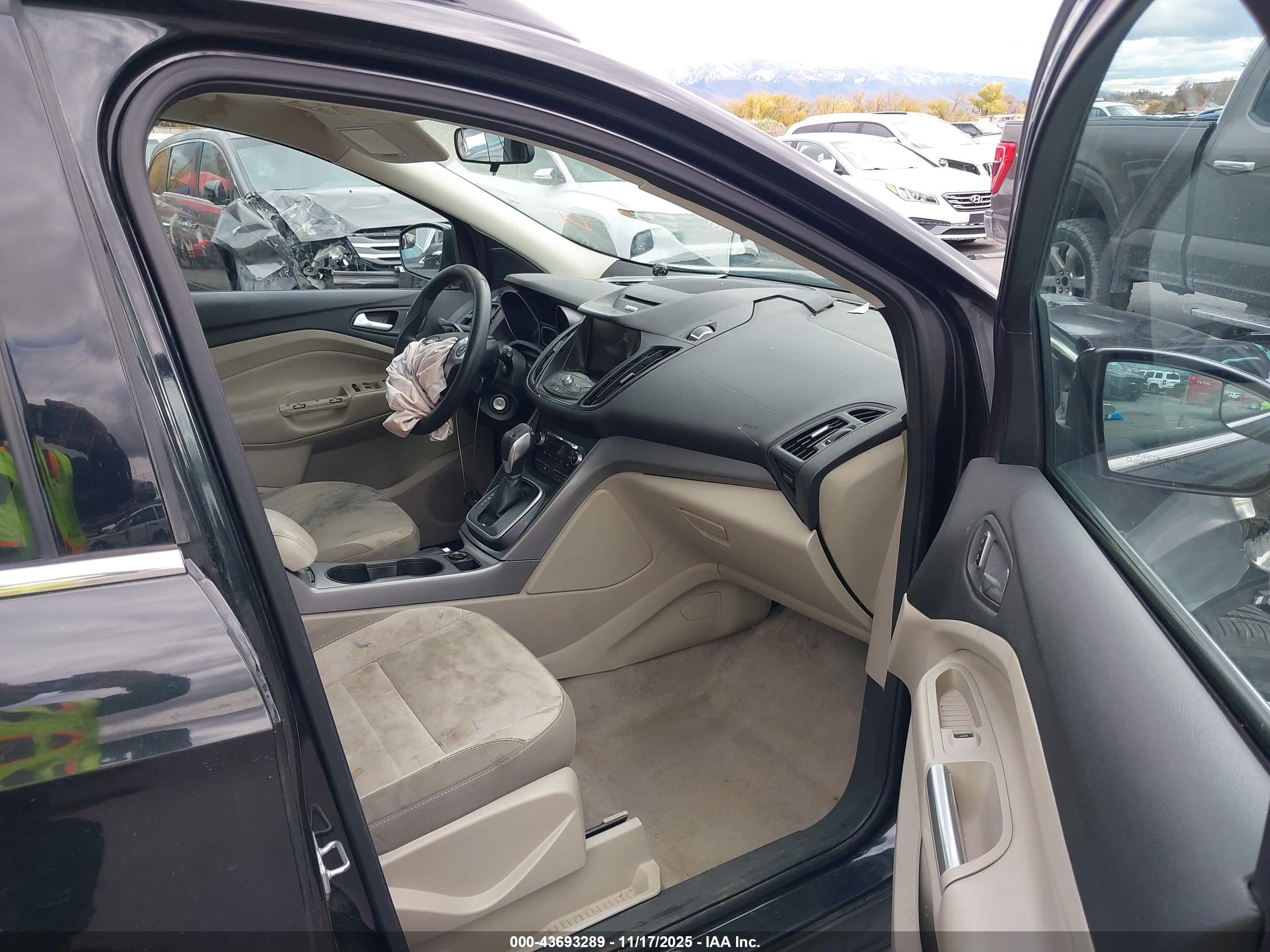 FORD ESCAPE image 5