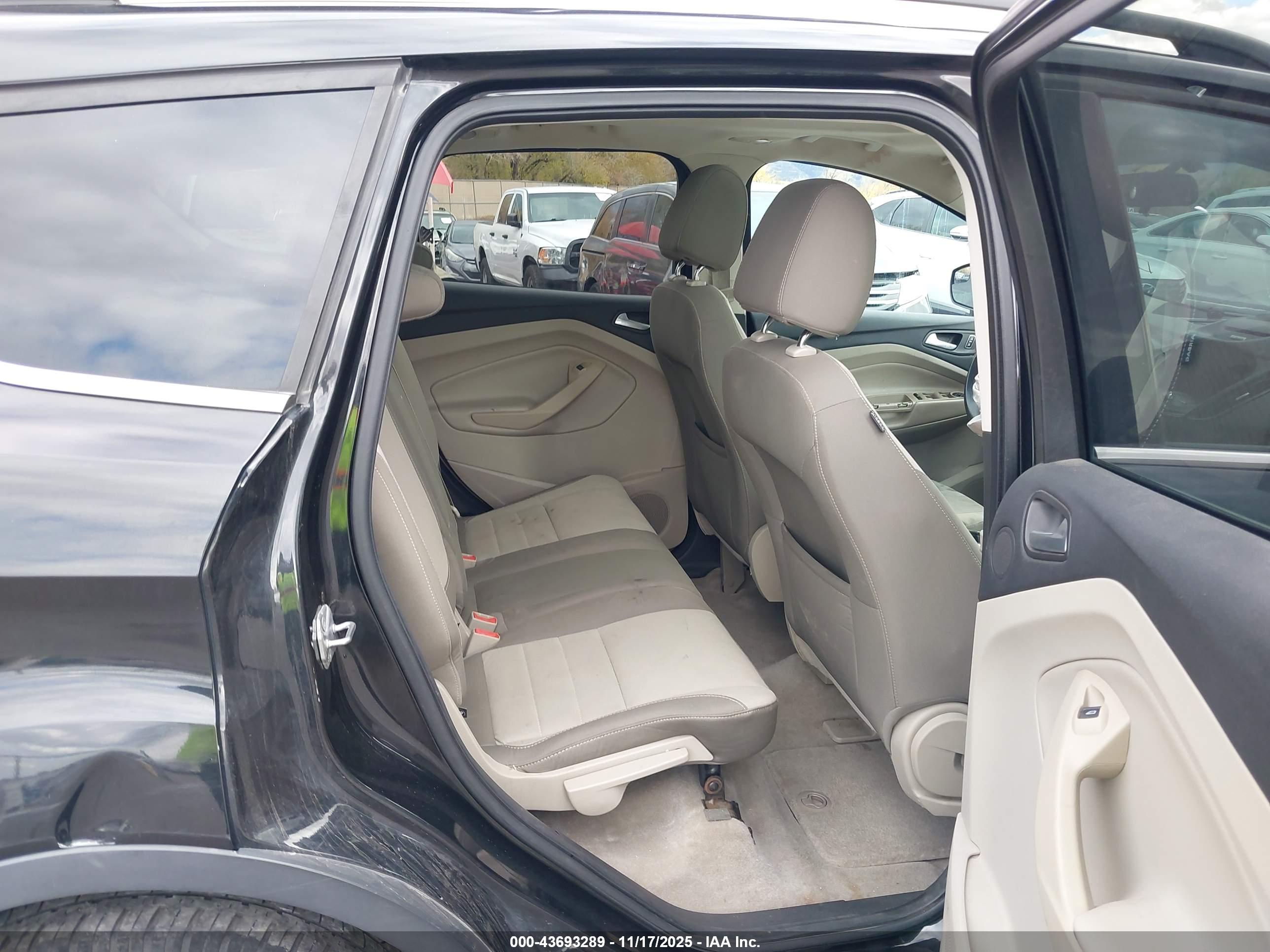 FORD ESCAPE image 8