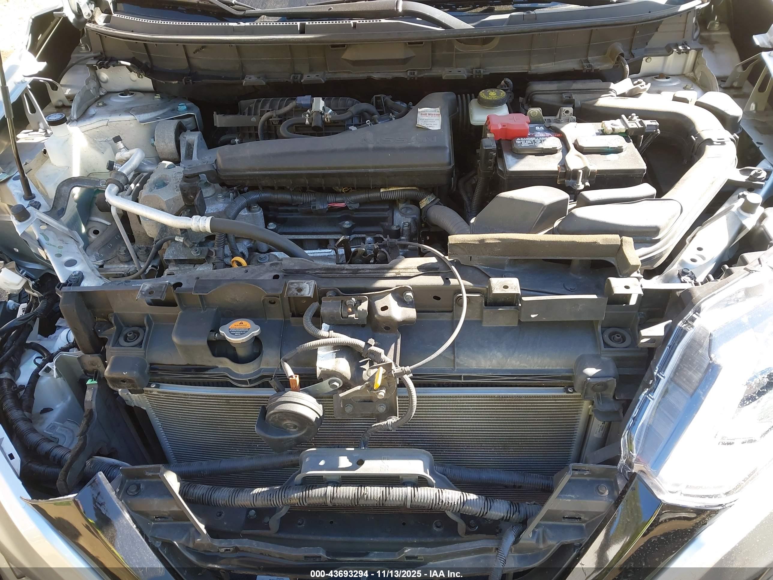 NISSAN ROGUE image 10