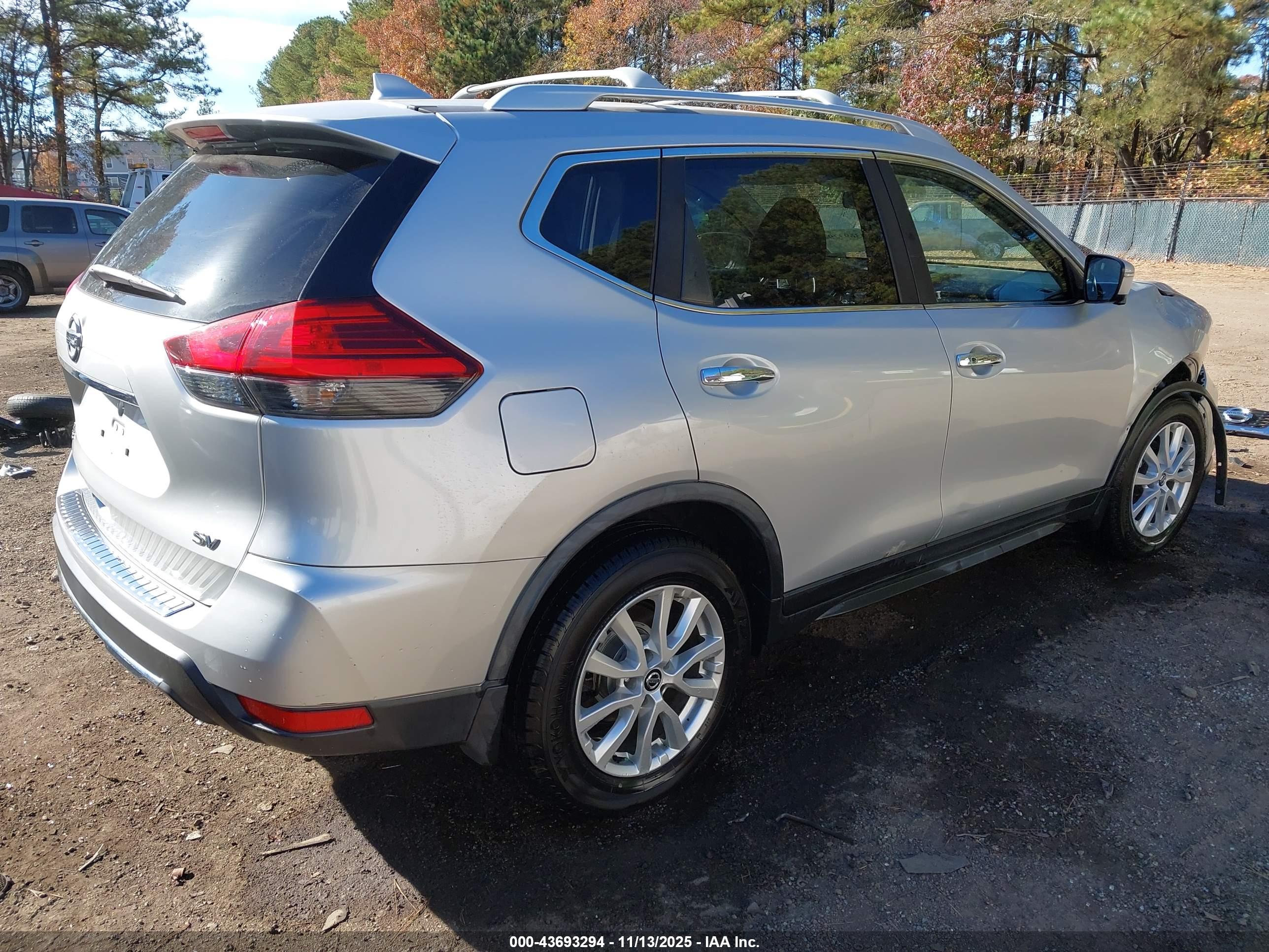 NISSAN ROGUE image 4