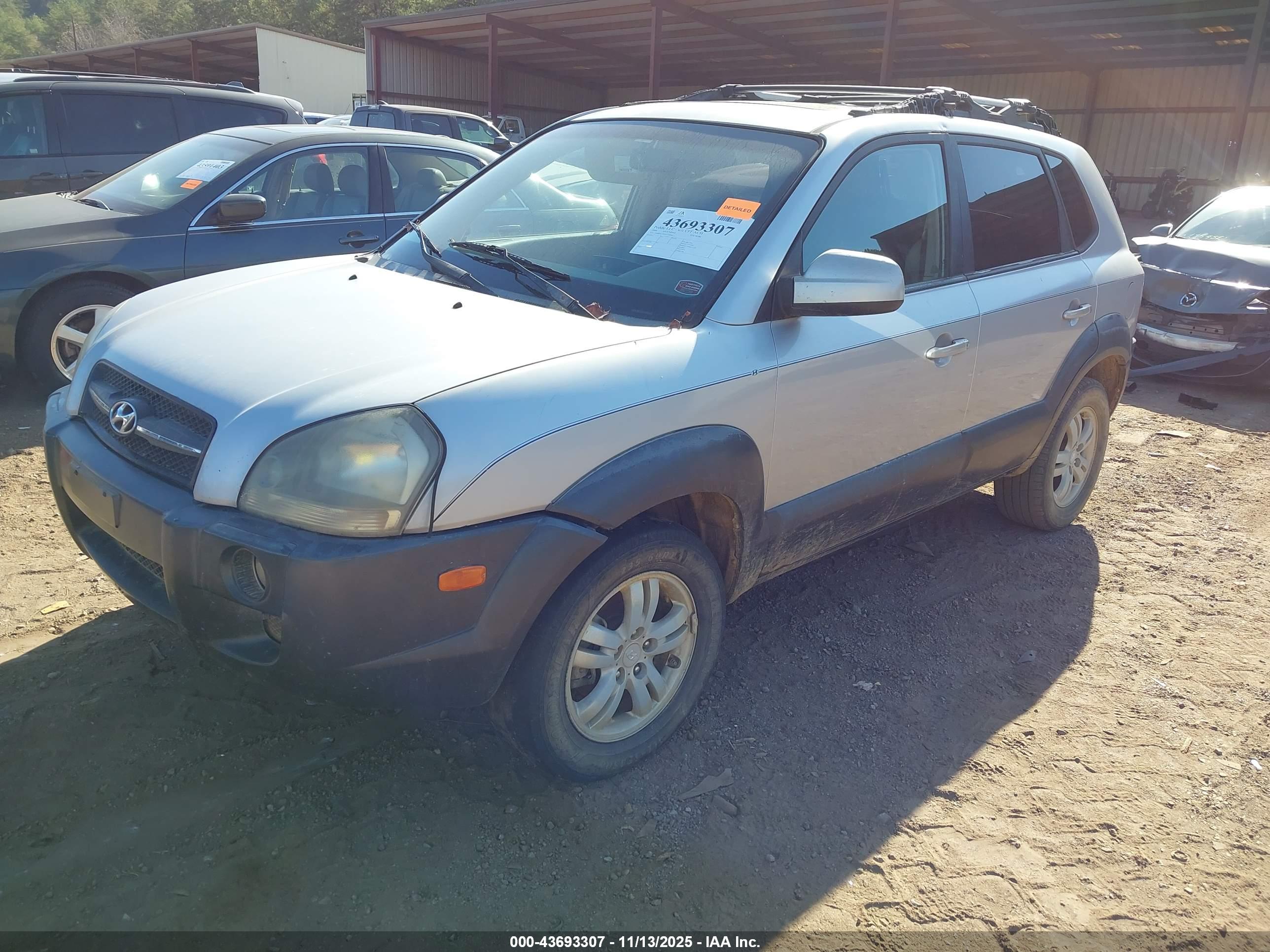 HYUNDAI TUCSON image 2