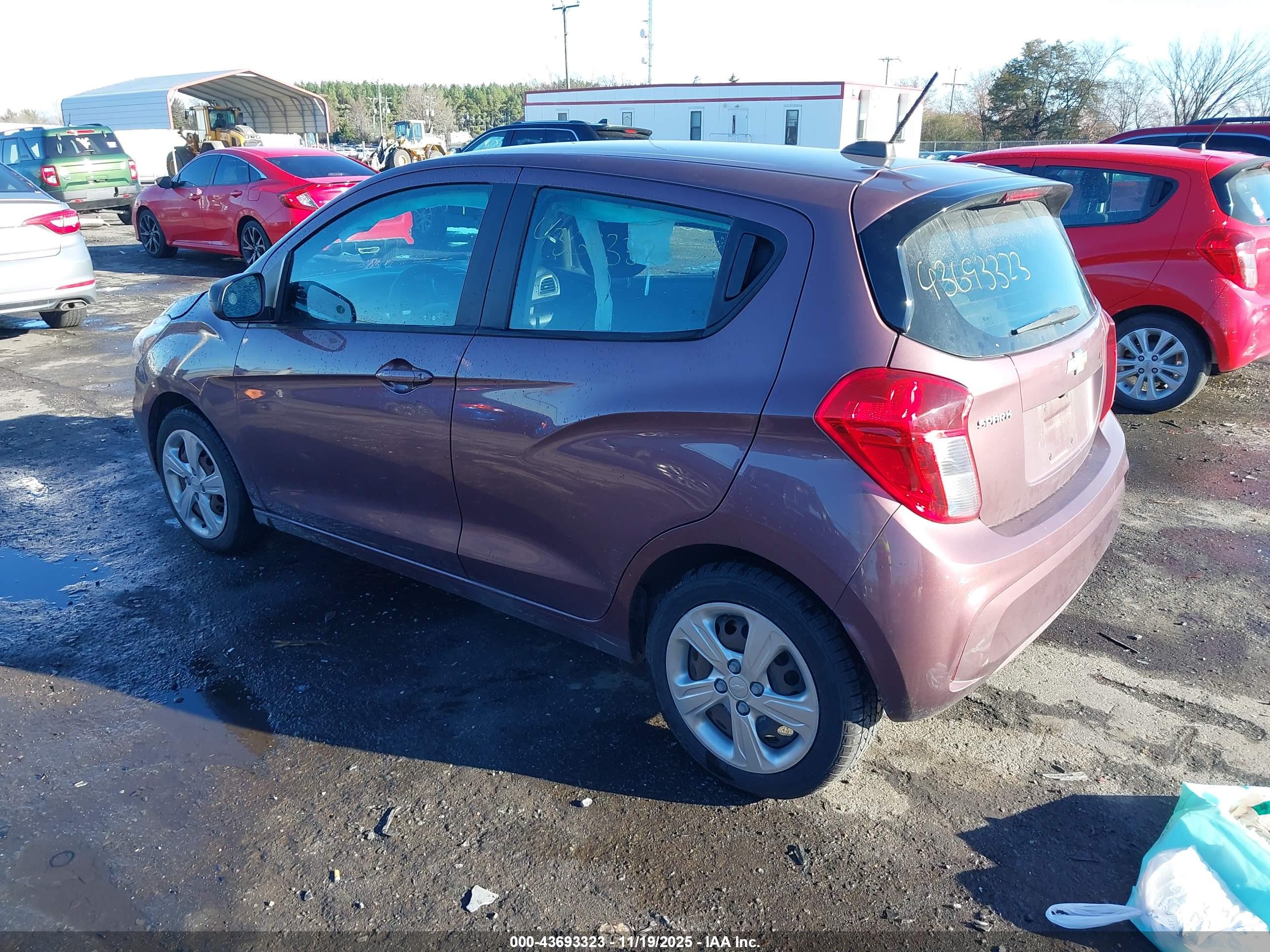 CHEVROLET SPARK image 3