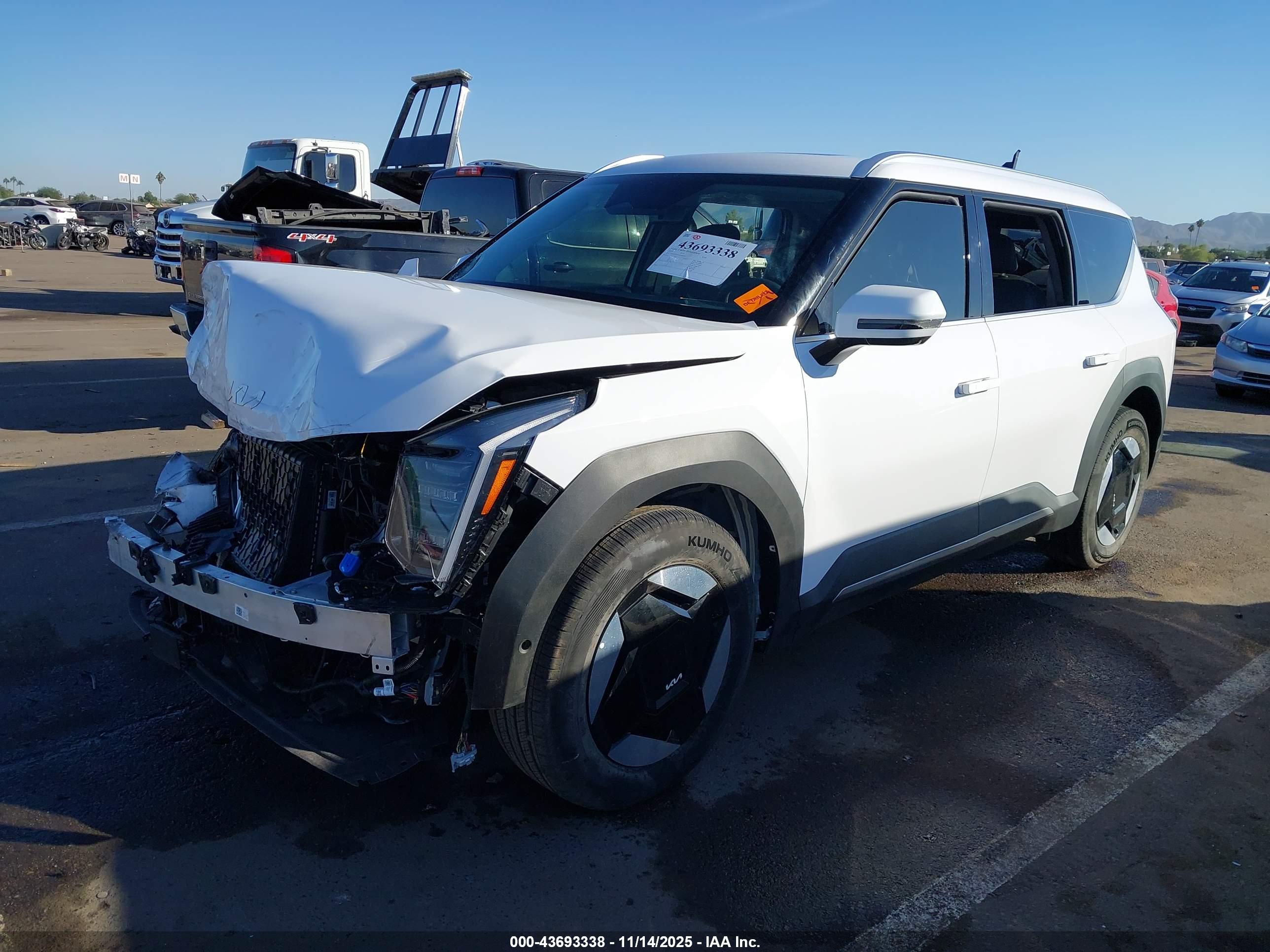 KIA EV9 image 2