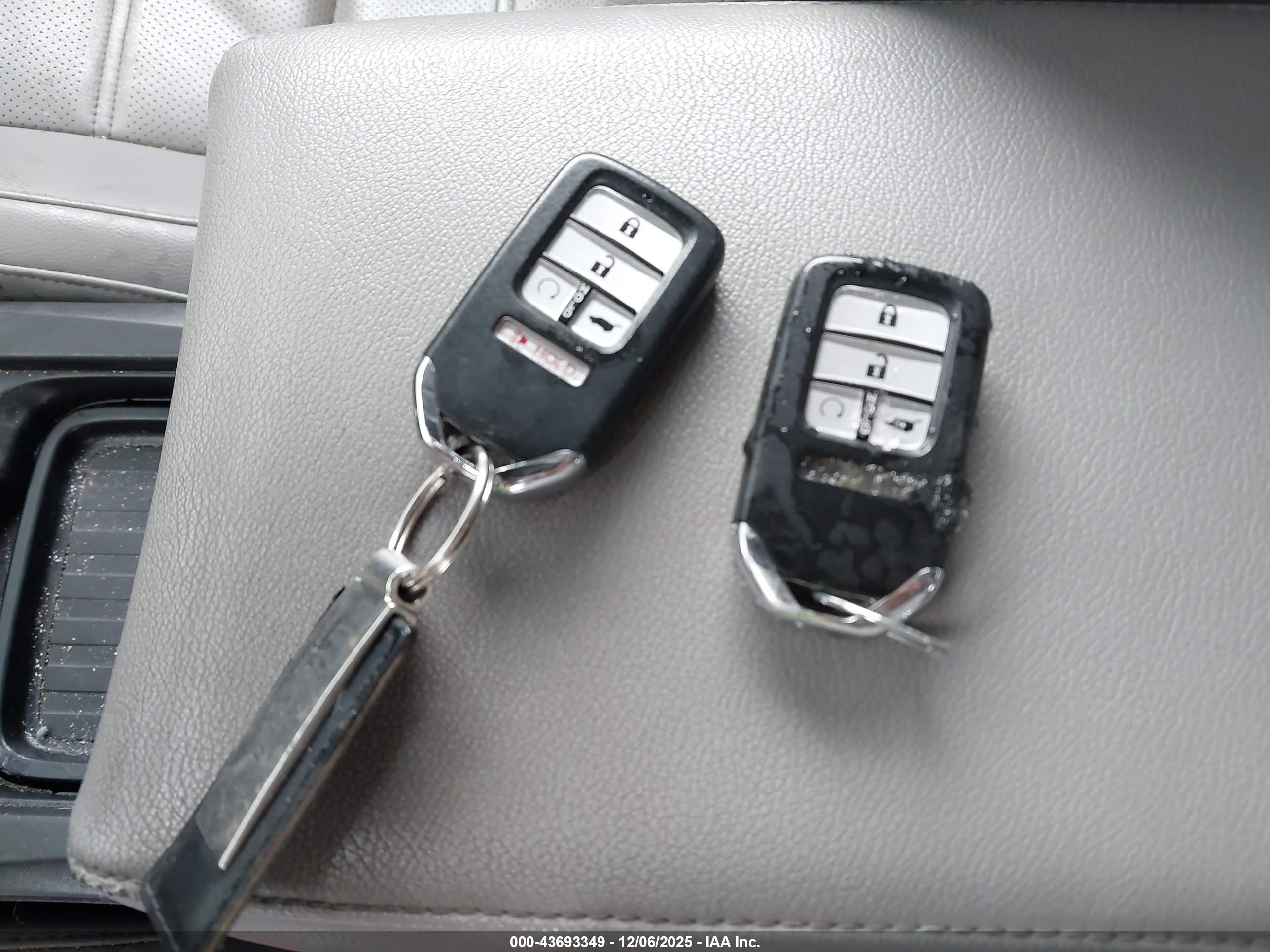 HONDA CR-V image 11